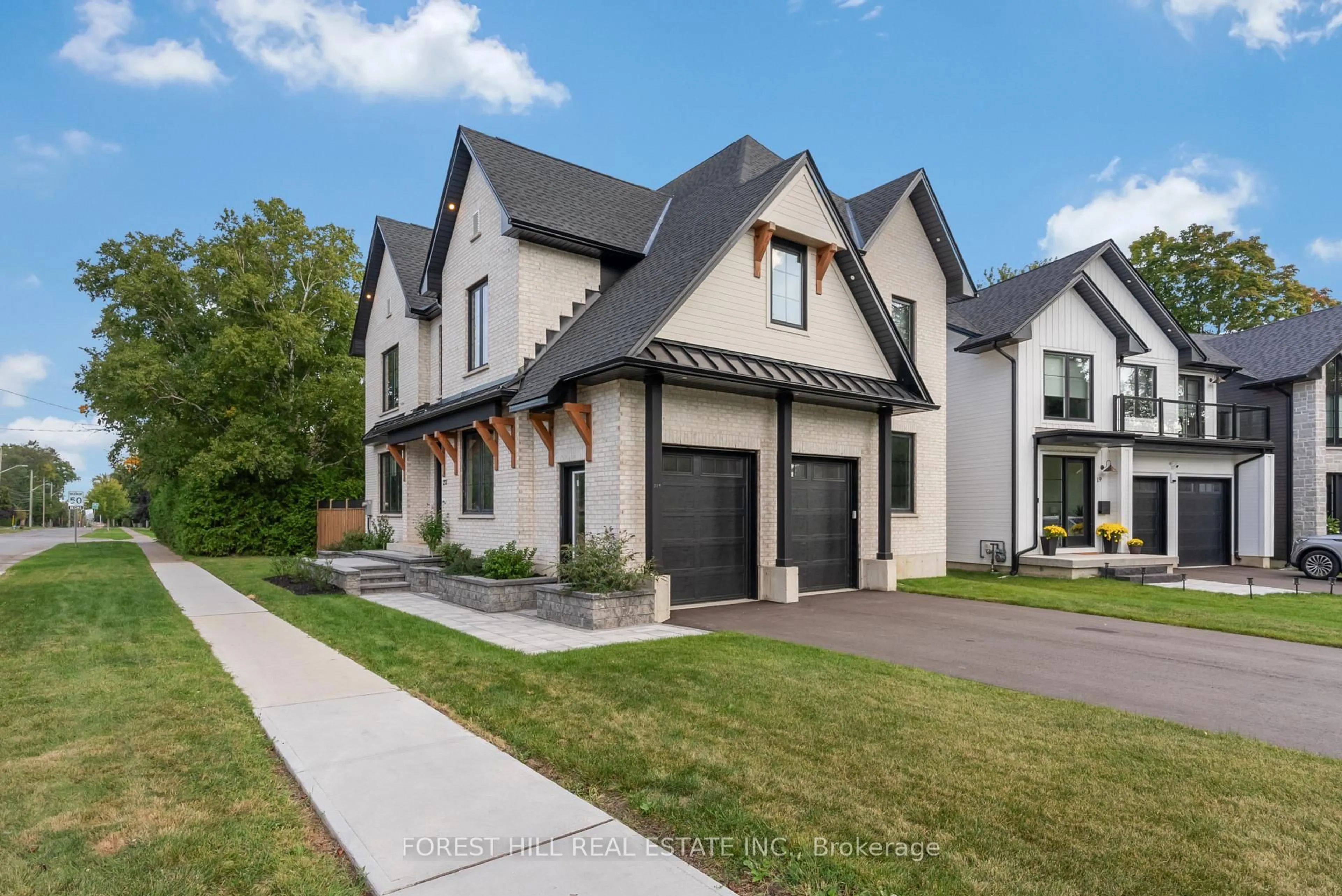 Home with brick exterior material, street for 271 Codrington St, Barrie Ontario L4M 1S7