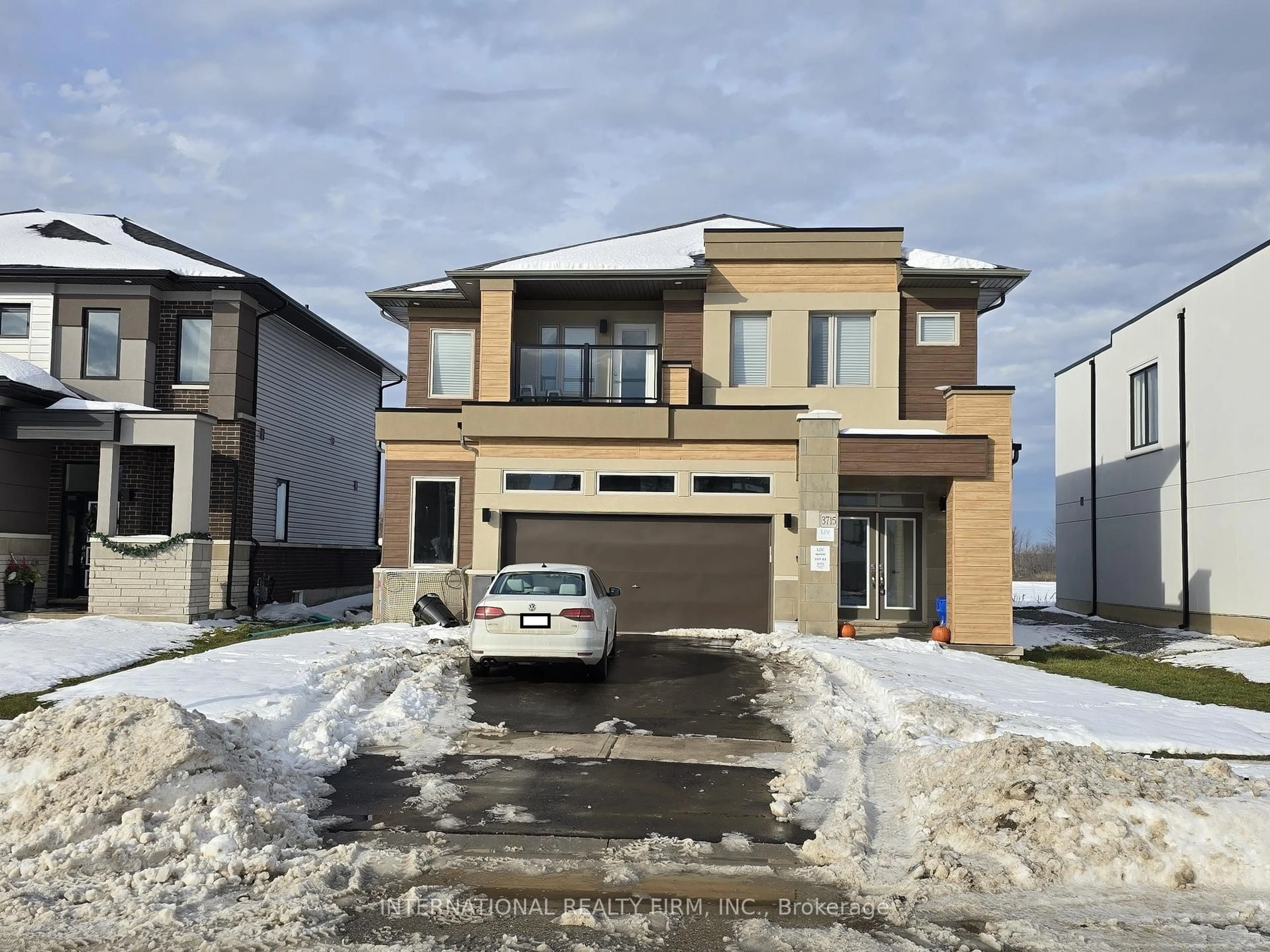 Home with brick exterior material, street for 3715 Quayside Dr, Severn Ontario L3V 8M9