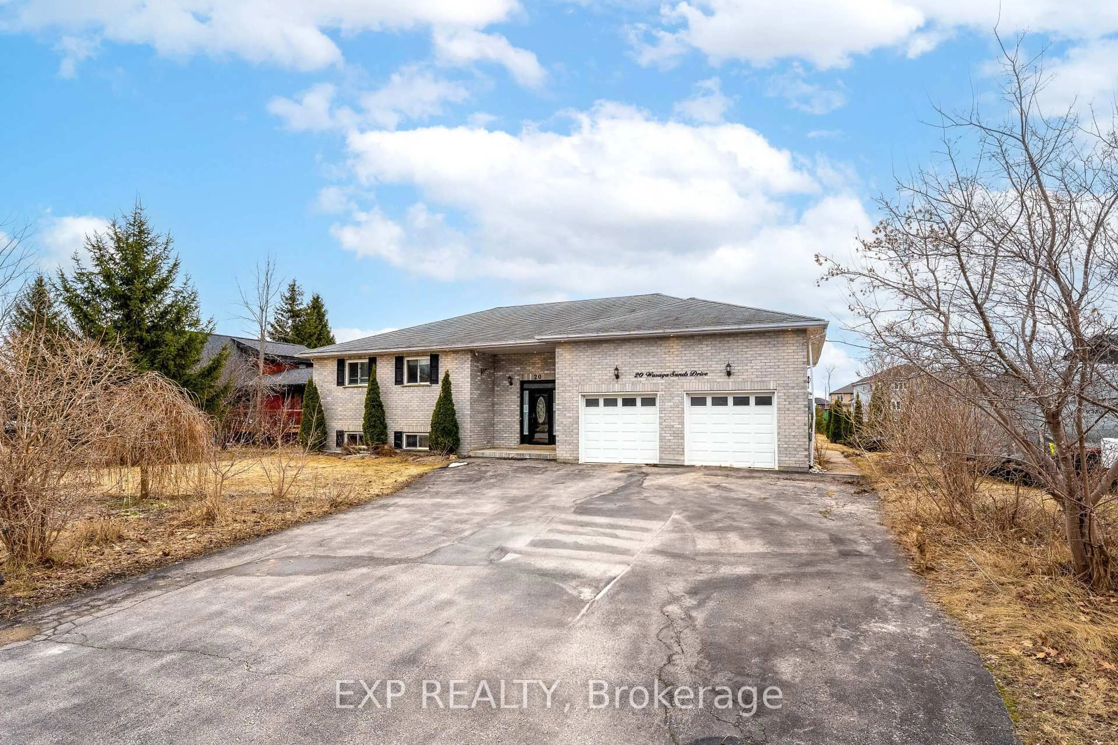 A pic from outside/outdoor area/front of a property/back of a property/a pic from drone, unknown for 20 Wasaga Sands Dr, Wasaga Beach Ontario L9Z 1J6