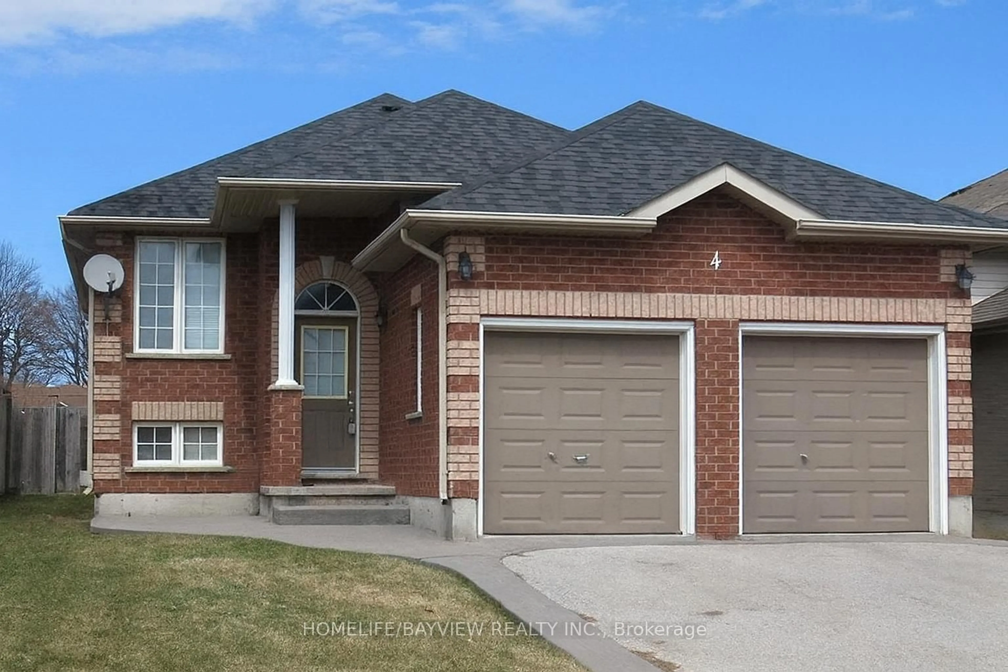 Home with brick exterior material, street for 4 Quinlan Rd, Barrie Ontario L4M 7A9