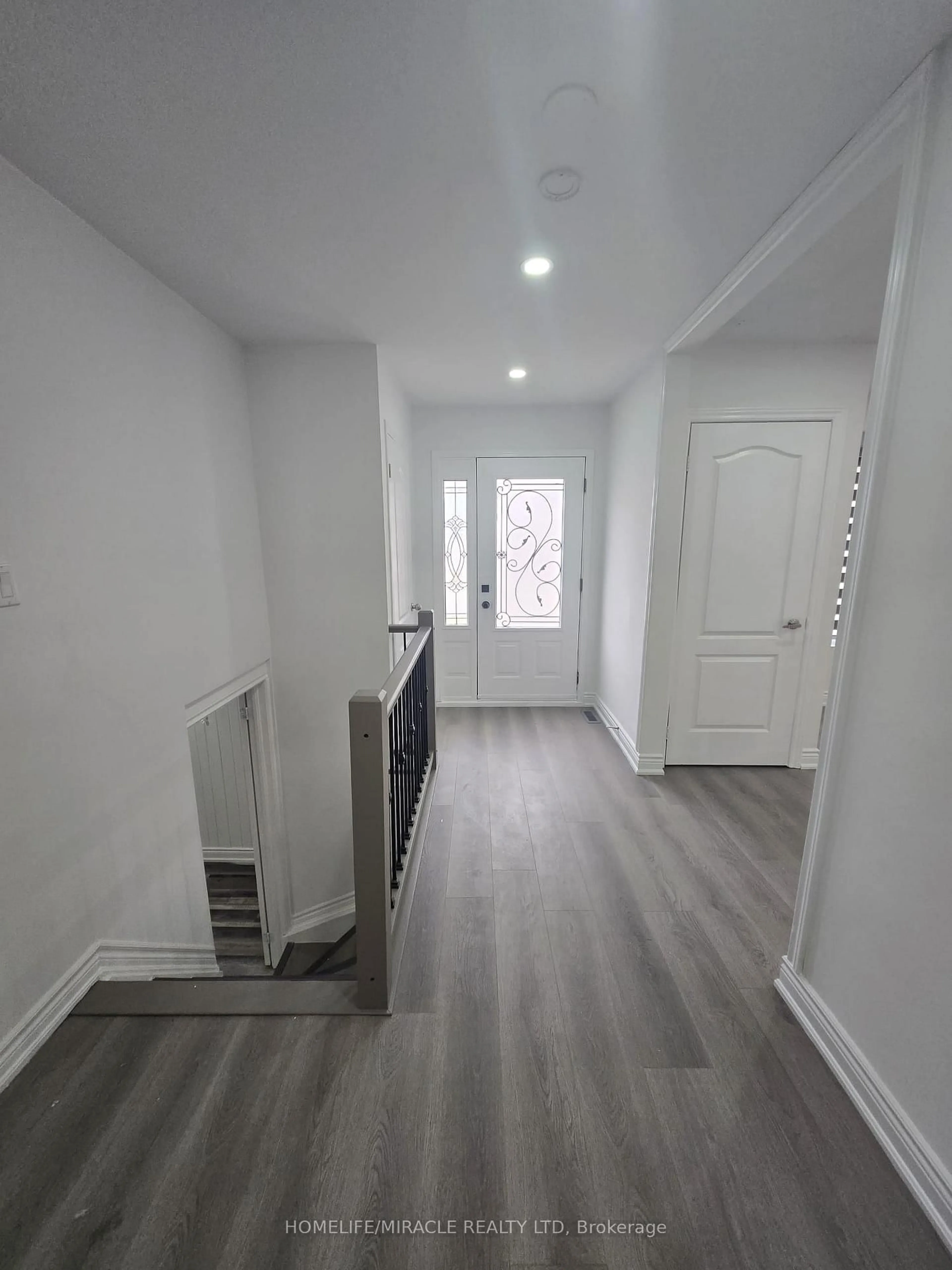 Unknown for 3 Sylvia St, Barrie Ontario L4M 5J3