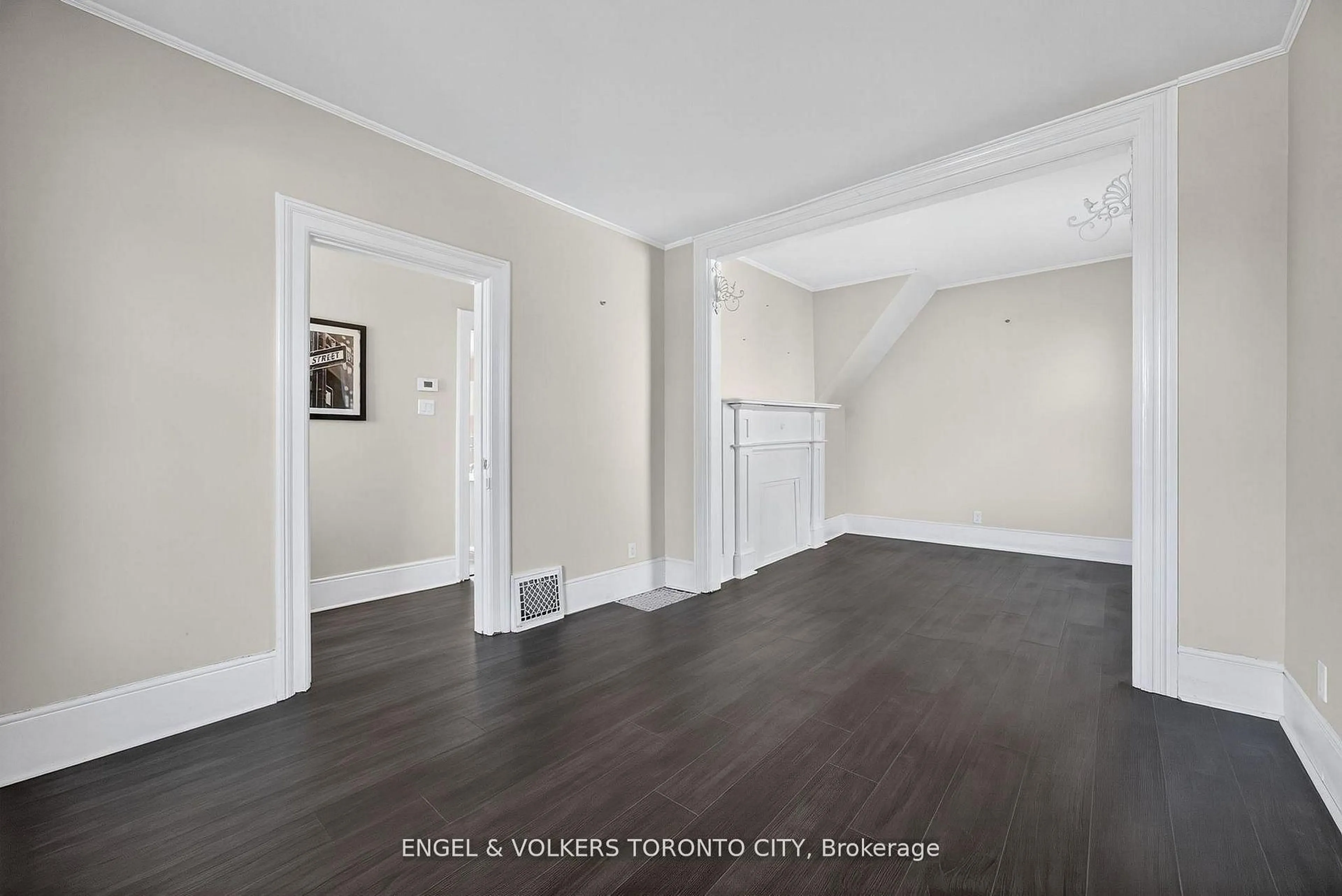 Unknown for 52 Parkside Dr, Barrie Ontario L4N 1W9