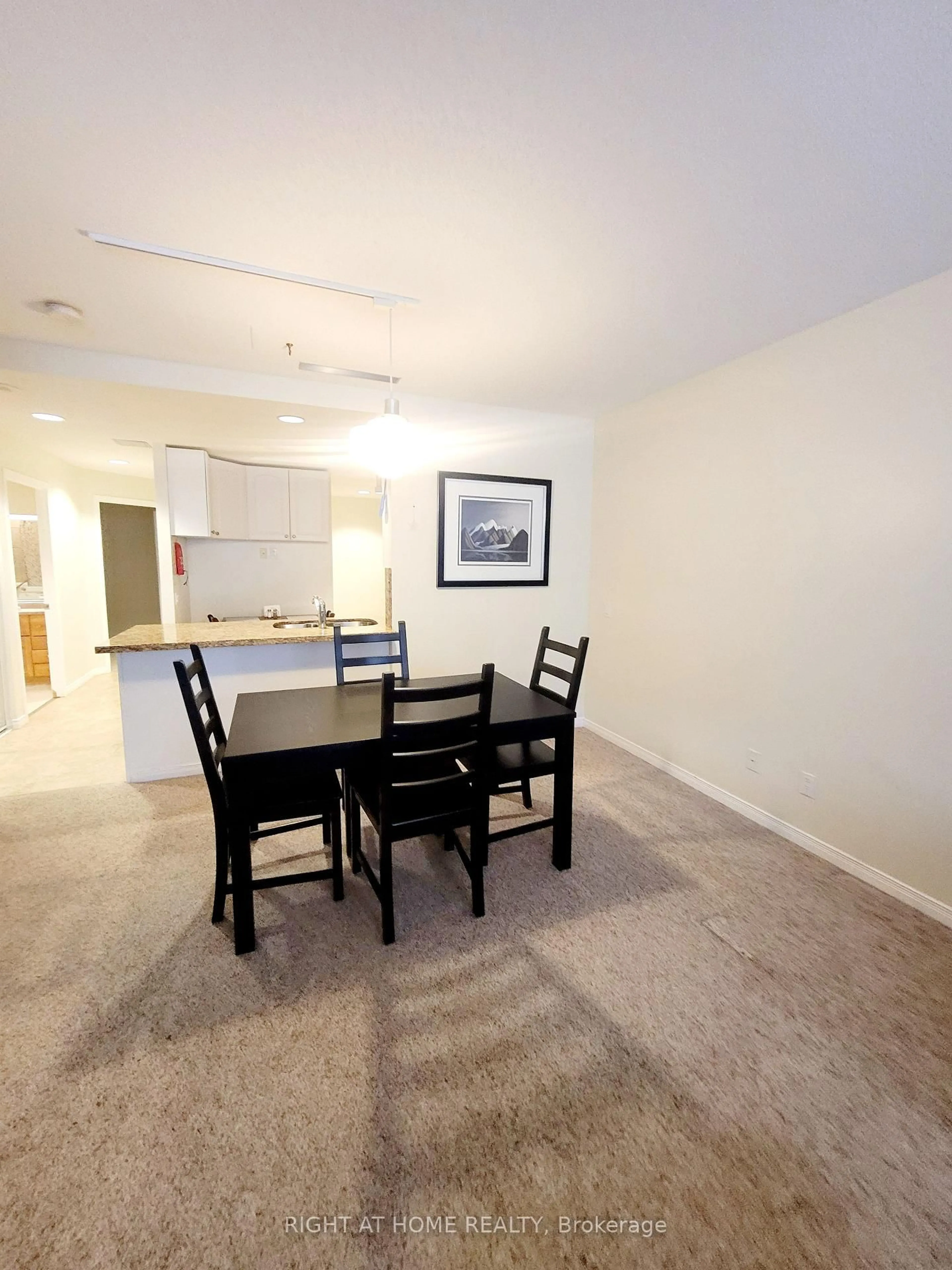 A pic of a room for 74 Ross St #53, Barrie Ontario L4N 1G3