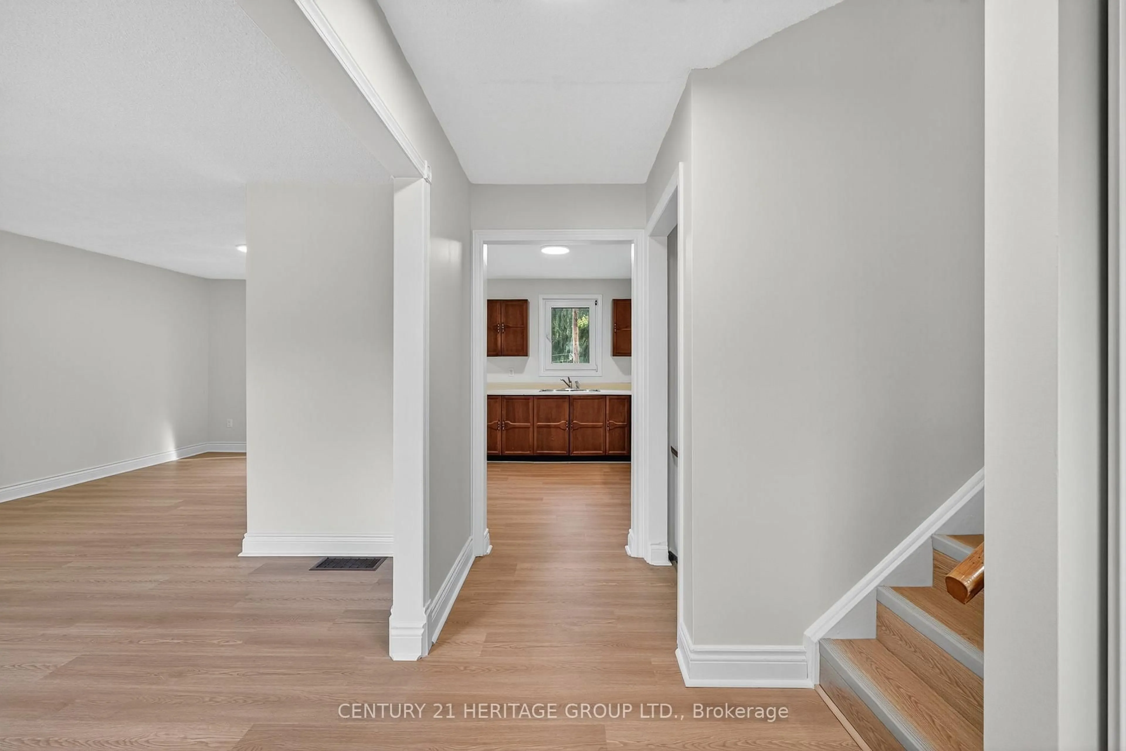 Indoor entryway for 1087 County Rd 42, Clearview Ontario L0M 1S0