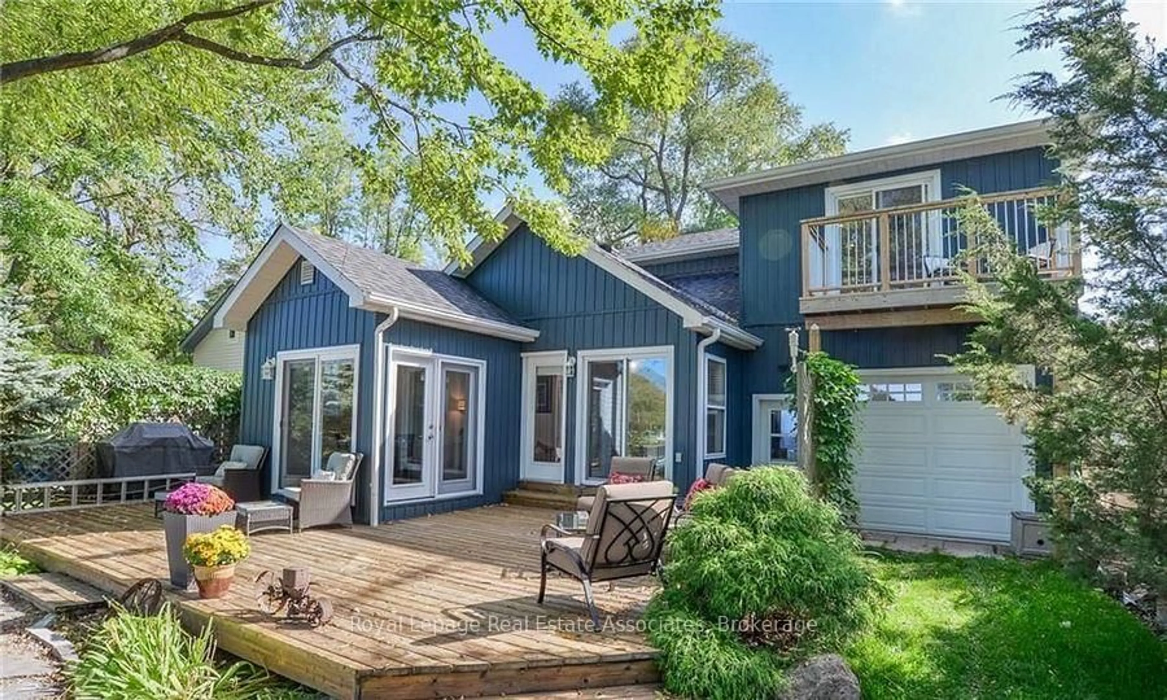 Home with vinyl exterior material, water/lake/river/ocean view for 14 Long Point Rd, Tay Ontario L0K 2C0