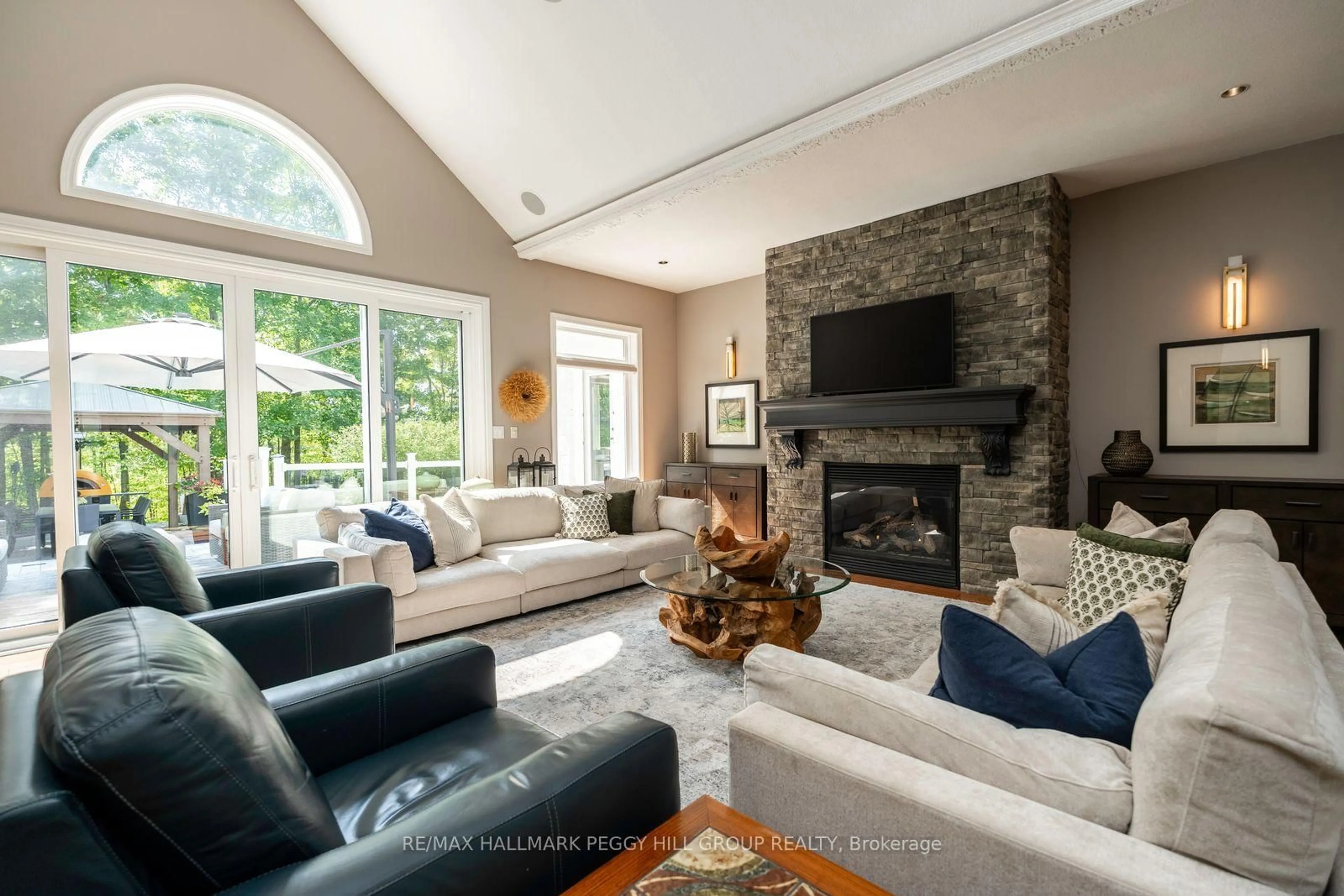 Living room with furniture, unknown for 7 Maple Ridge Rd, Oro-Medonte Ontario L0L 2L0
