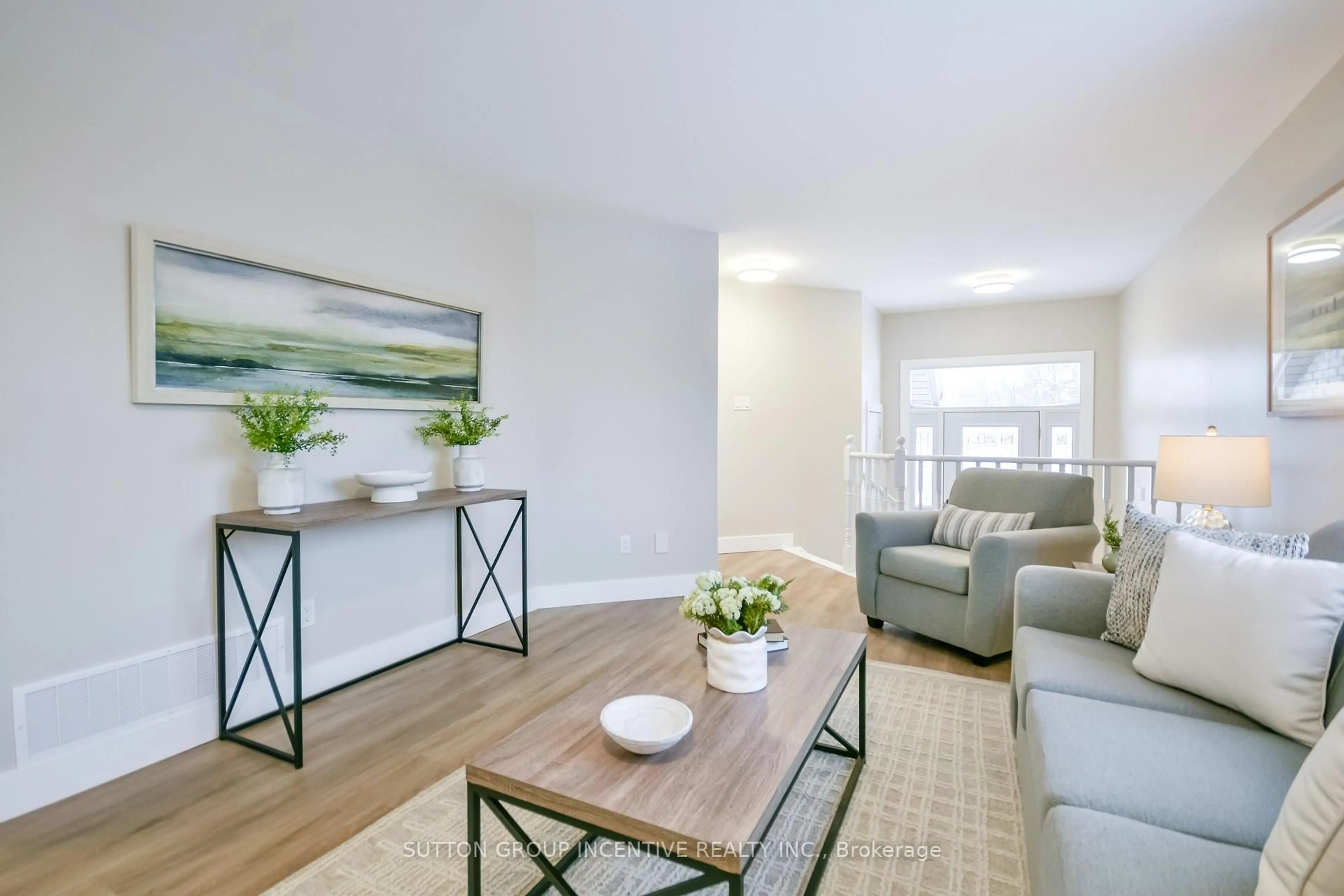 Living room with furniture, unknown for 923 Ottawa St, Midland Ontario L4R 5E5