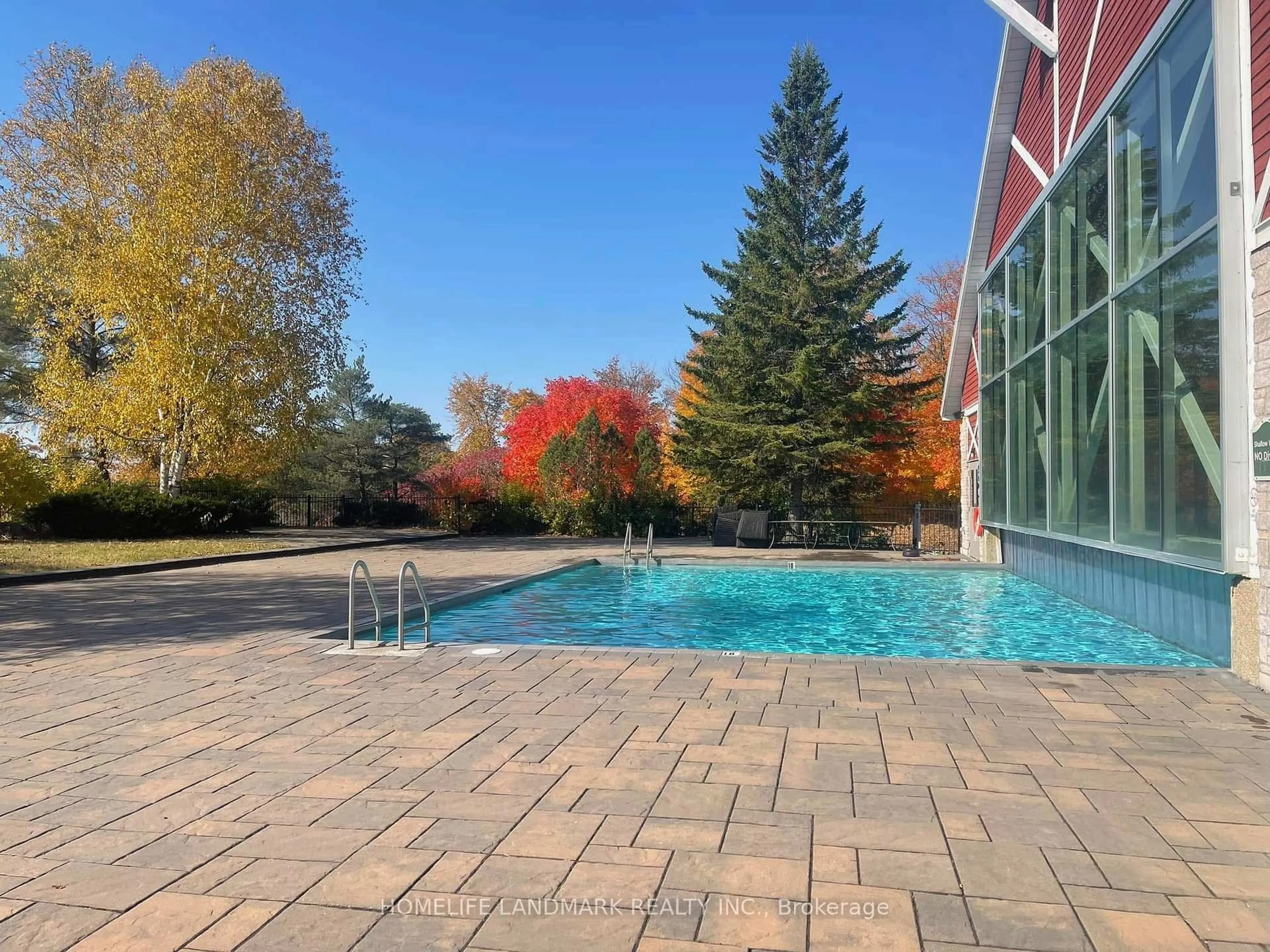Pool for 90 Highland Dr #2076-77, Oro-Medonte Ontario L0L 2X0