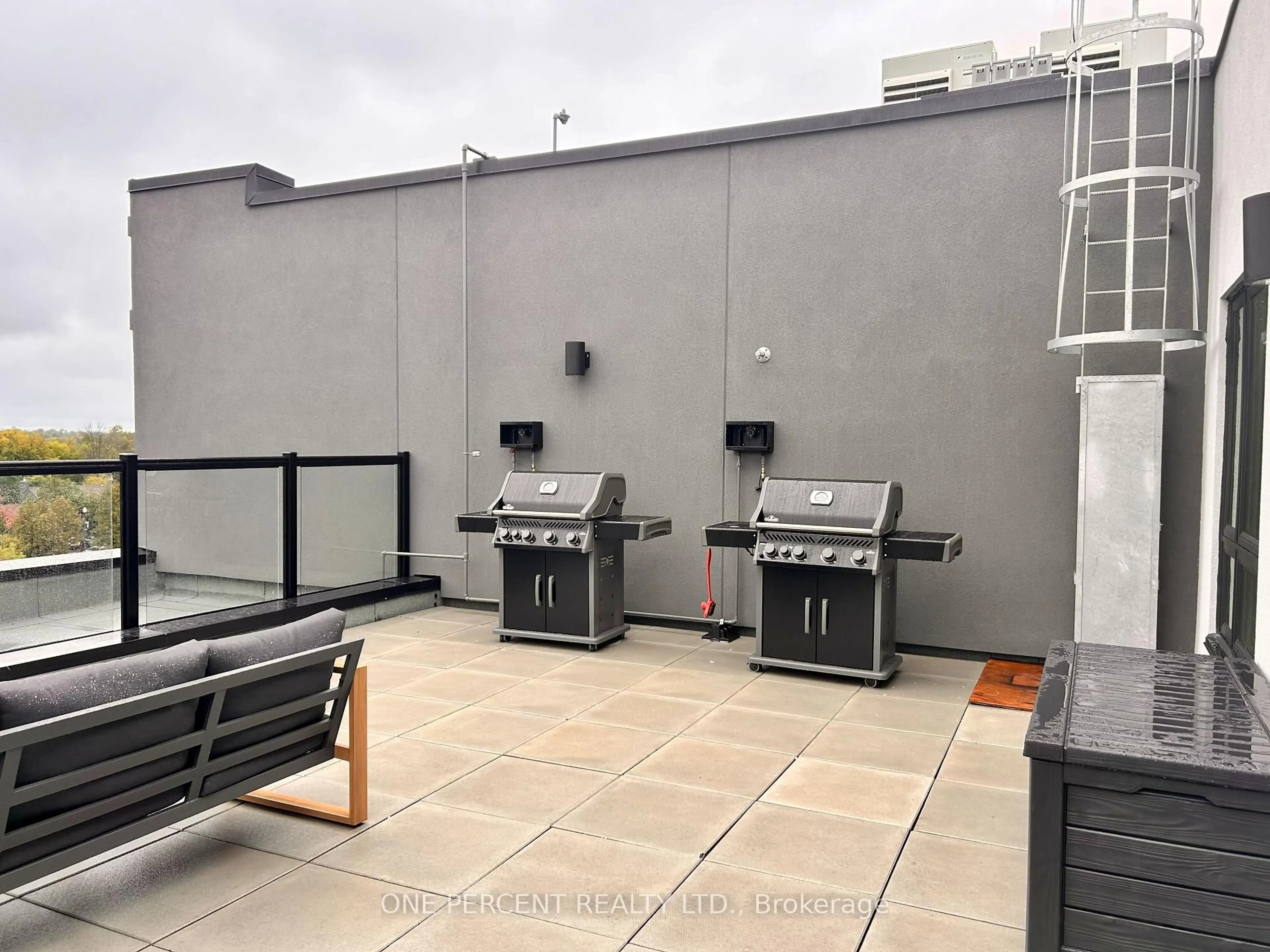 Patio, building for 4 Kimberly Lane #226, Collingwood Ontario L9Y 5K8