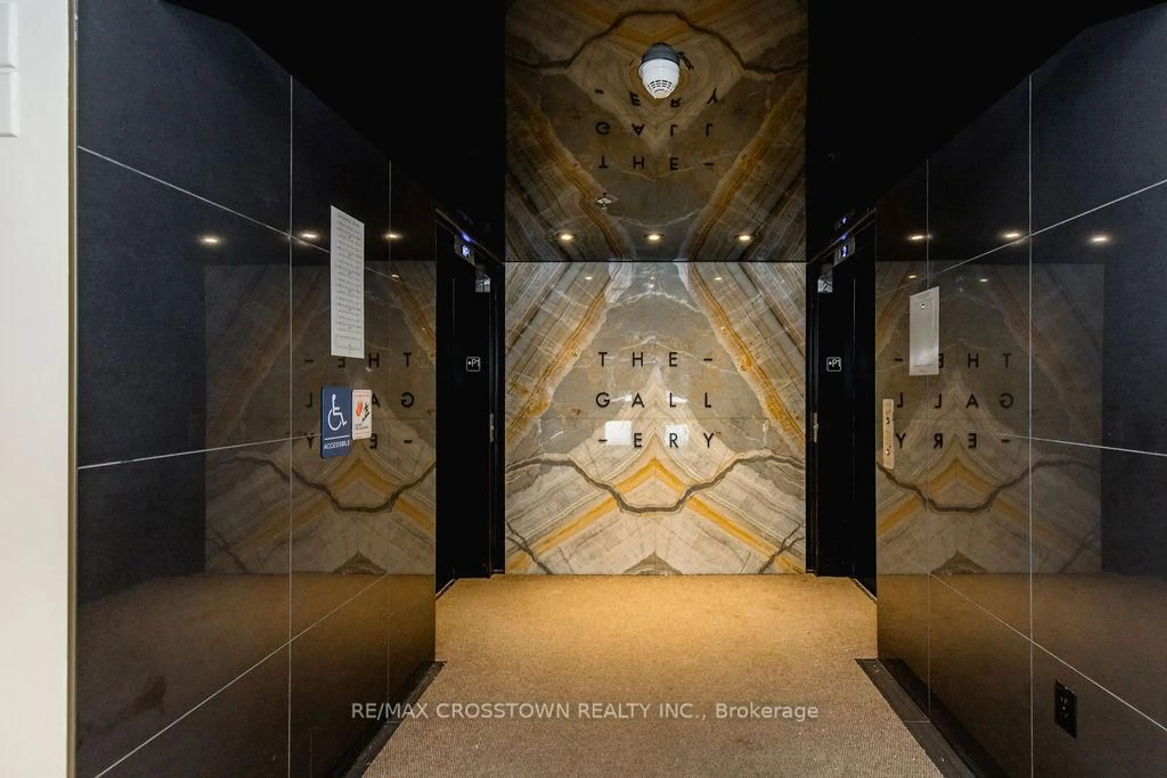 Indoor foyer for 304 ESSA Rd #609, Barrie Ontario L9J 0H4