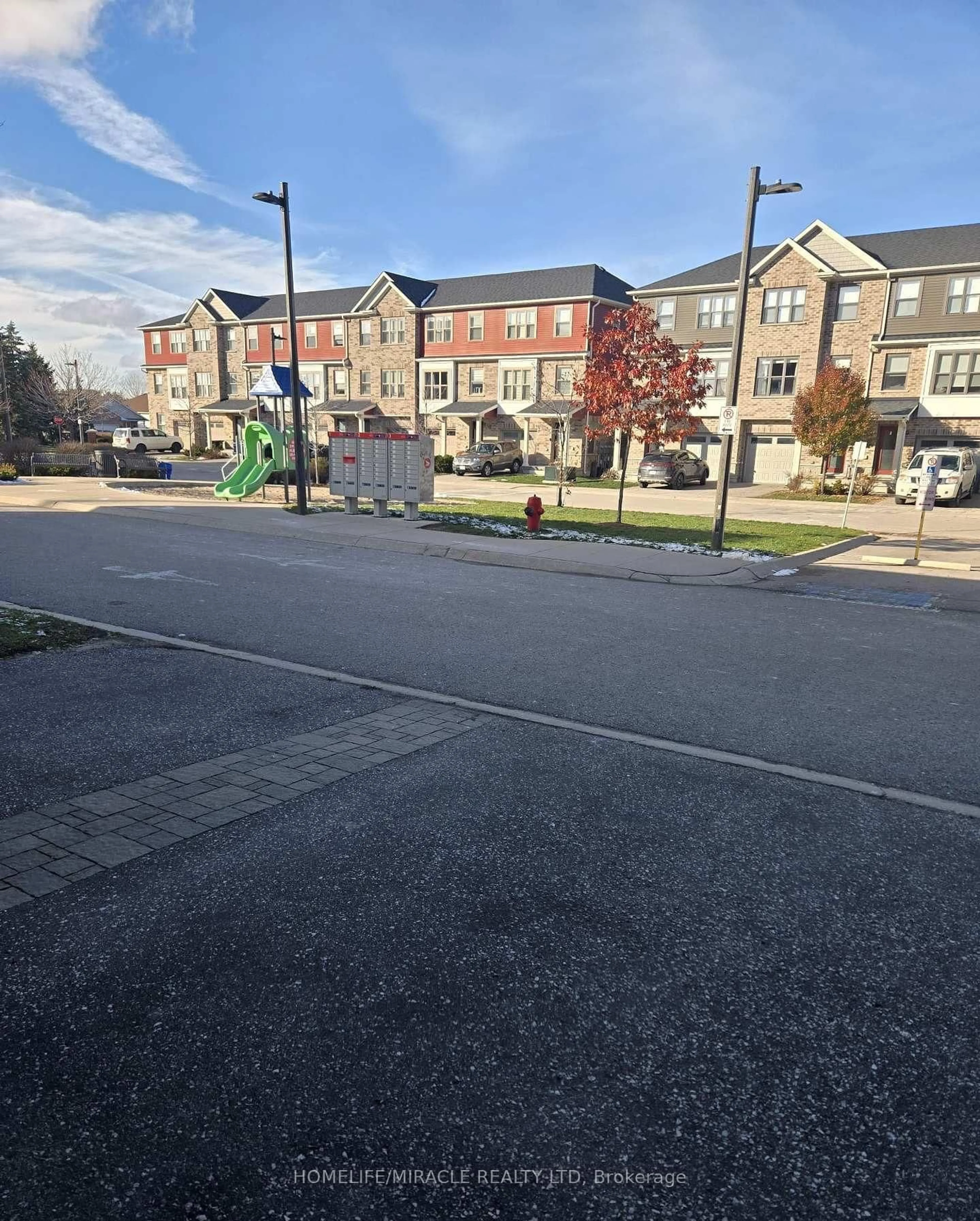 Unknown for 1 Leggott Ave #27, Barrie Ontario L4M 0K7