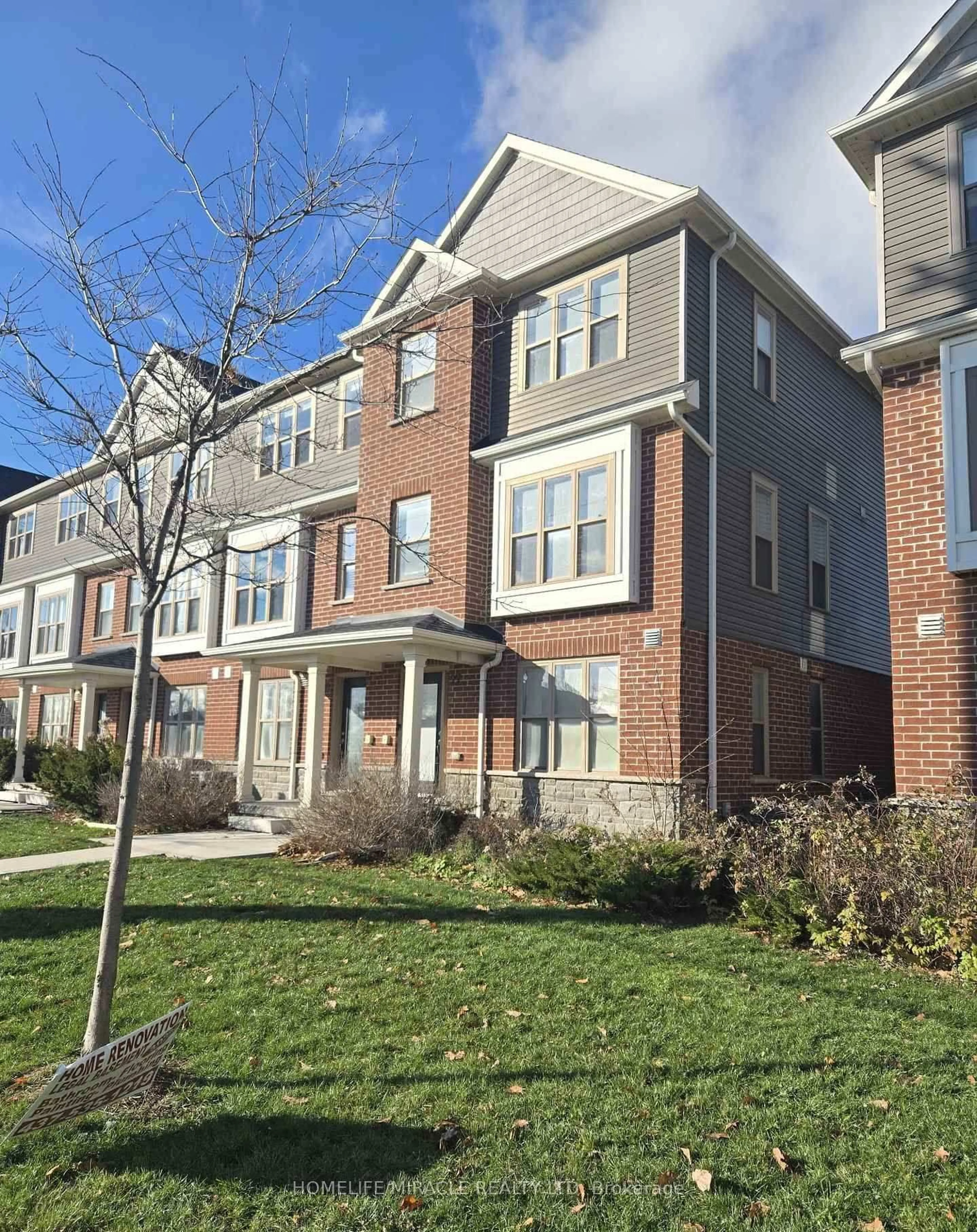 Home with brick exterior material, street for 1 Leggott Ave #27, Barrie Ontario L4M 0K7