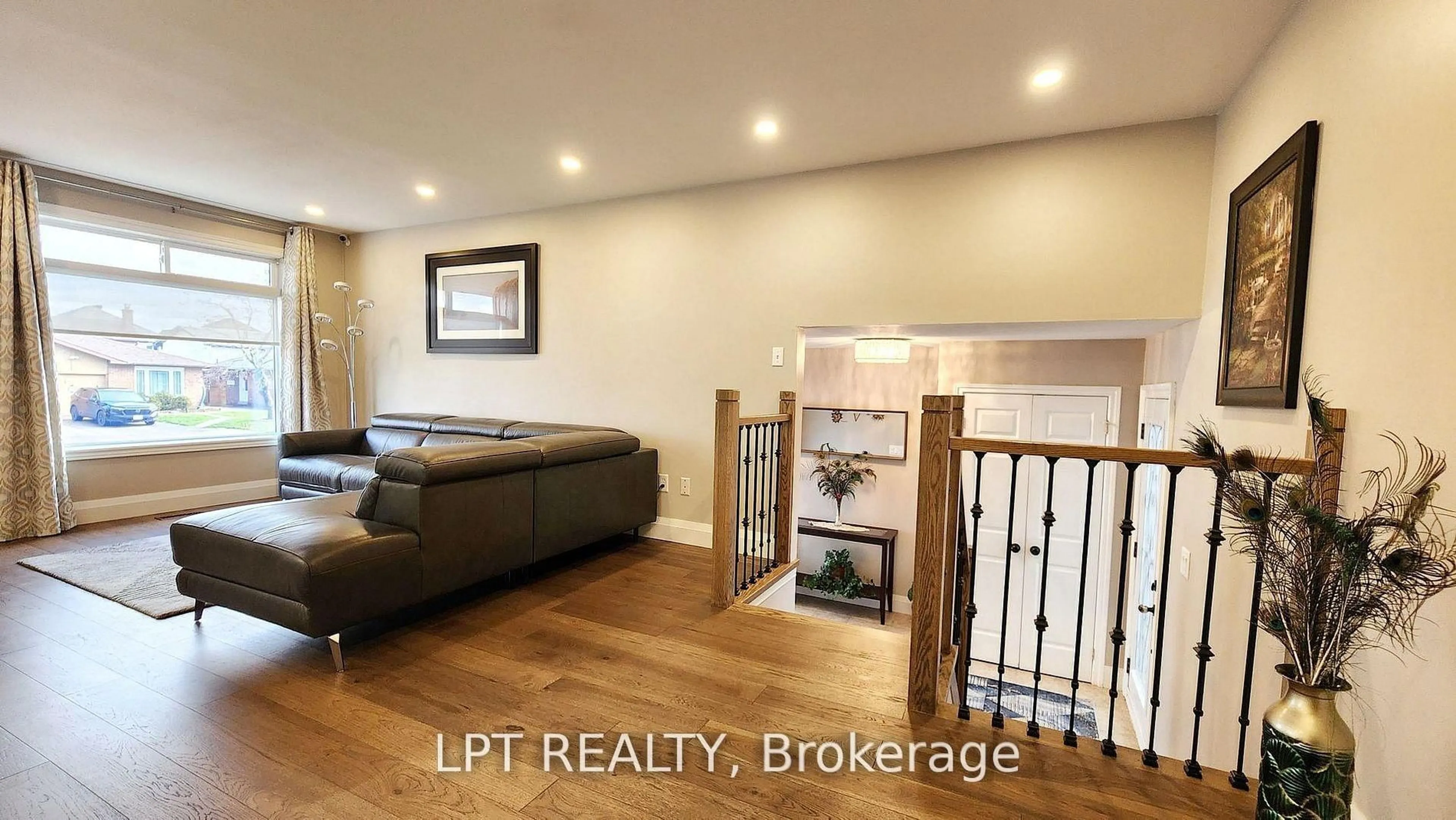 Unknown for 48 Maplehurst Cres, Barrie Ontario L4M 4X2