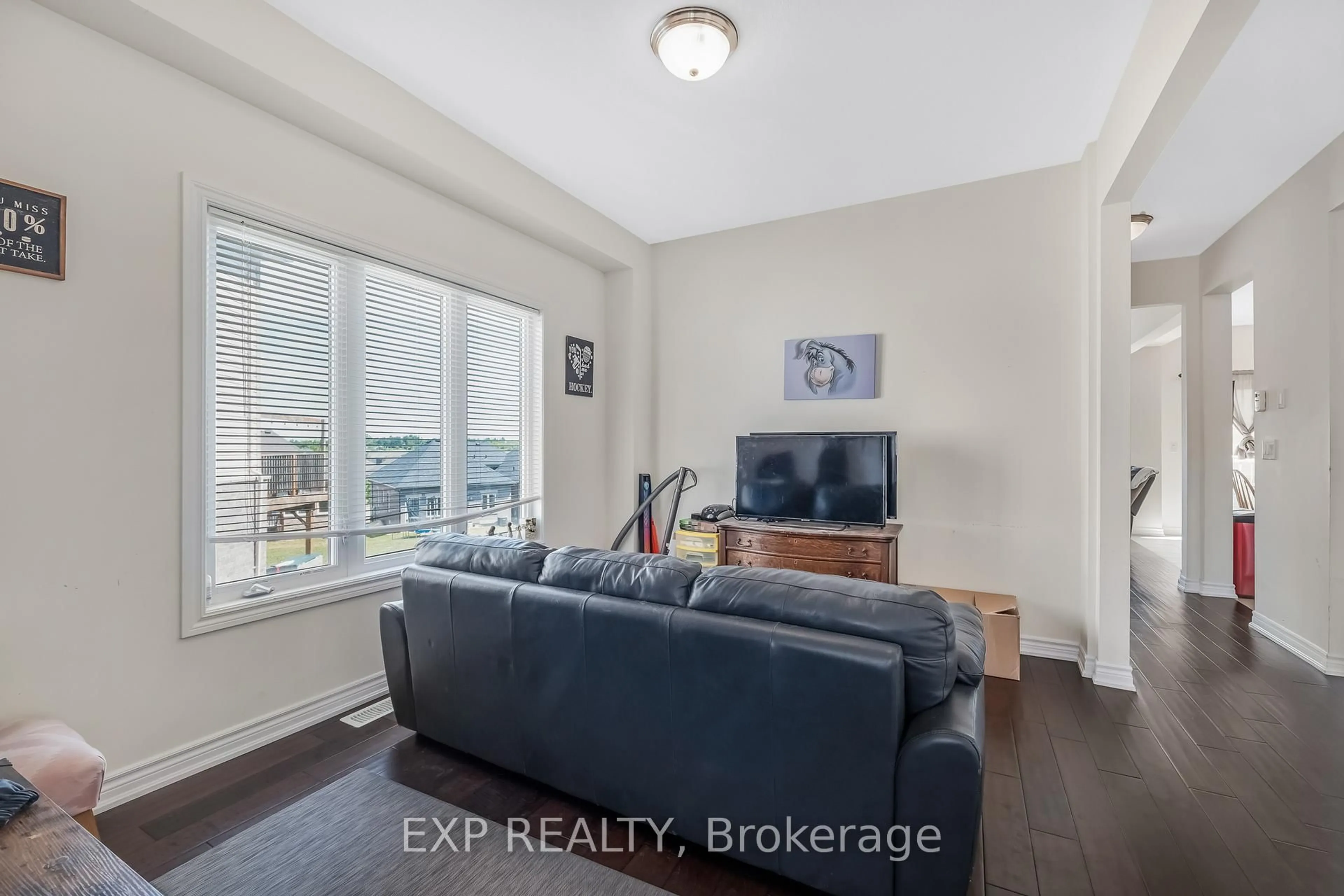 Living room with furniture, unknown for 206 Isabella Dr, Orillia Ontario L3V 8K7