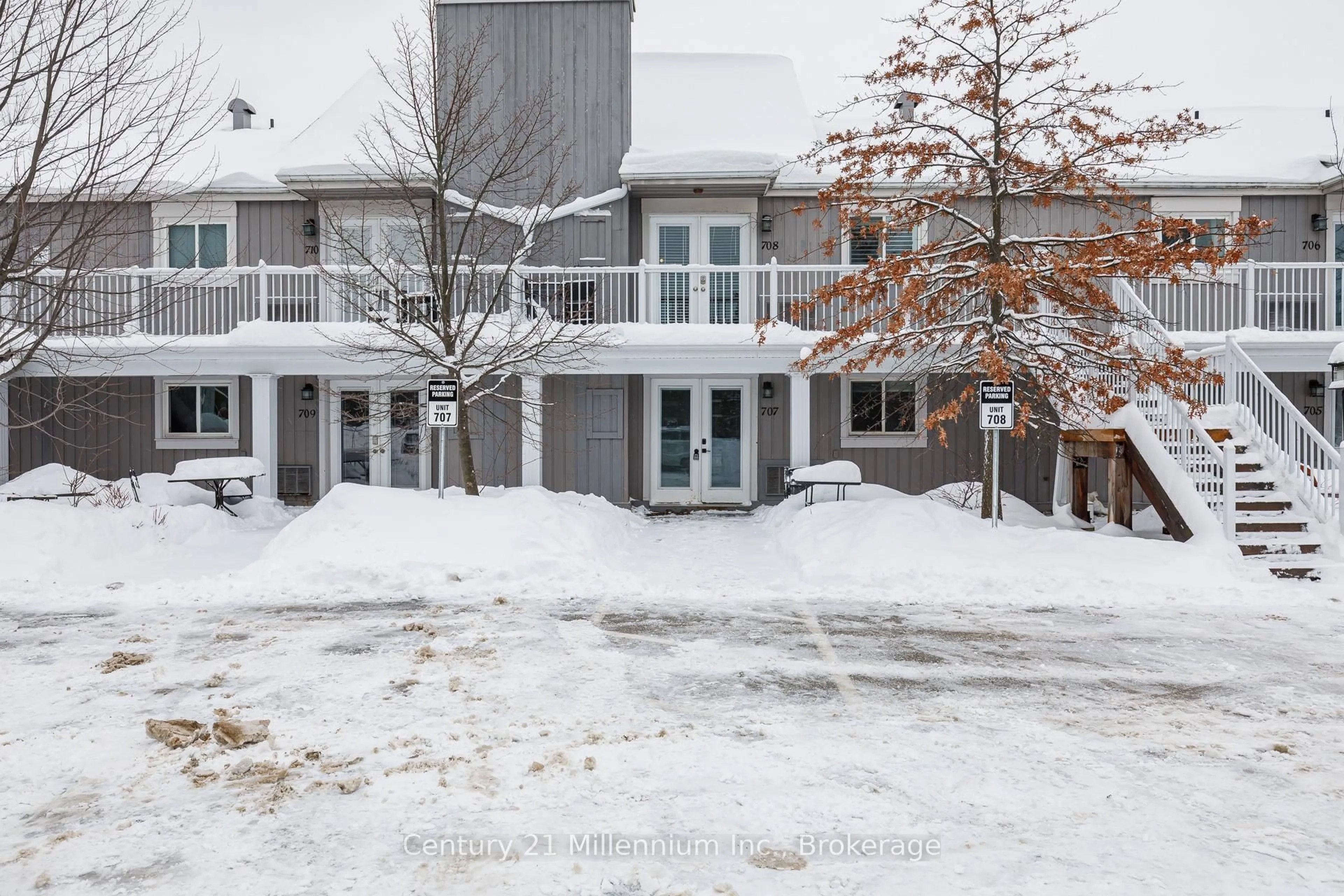 Unknown for 11 Dawson Dr #707, Collingwood Ontario L9Y 5B4