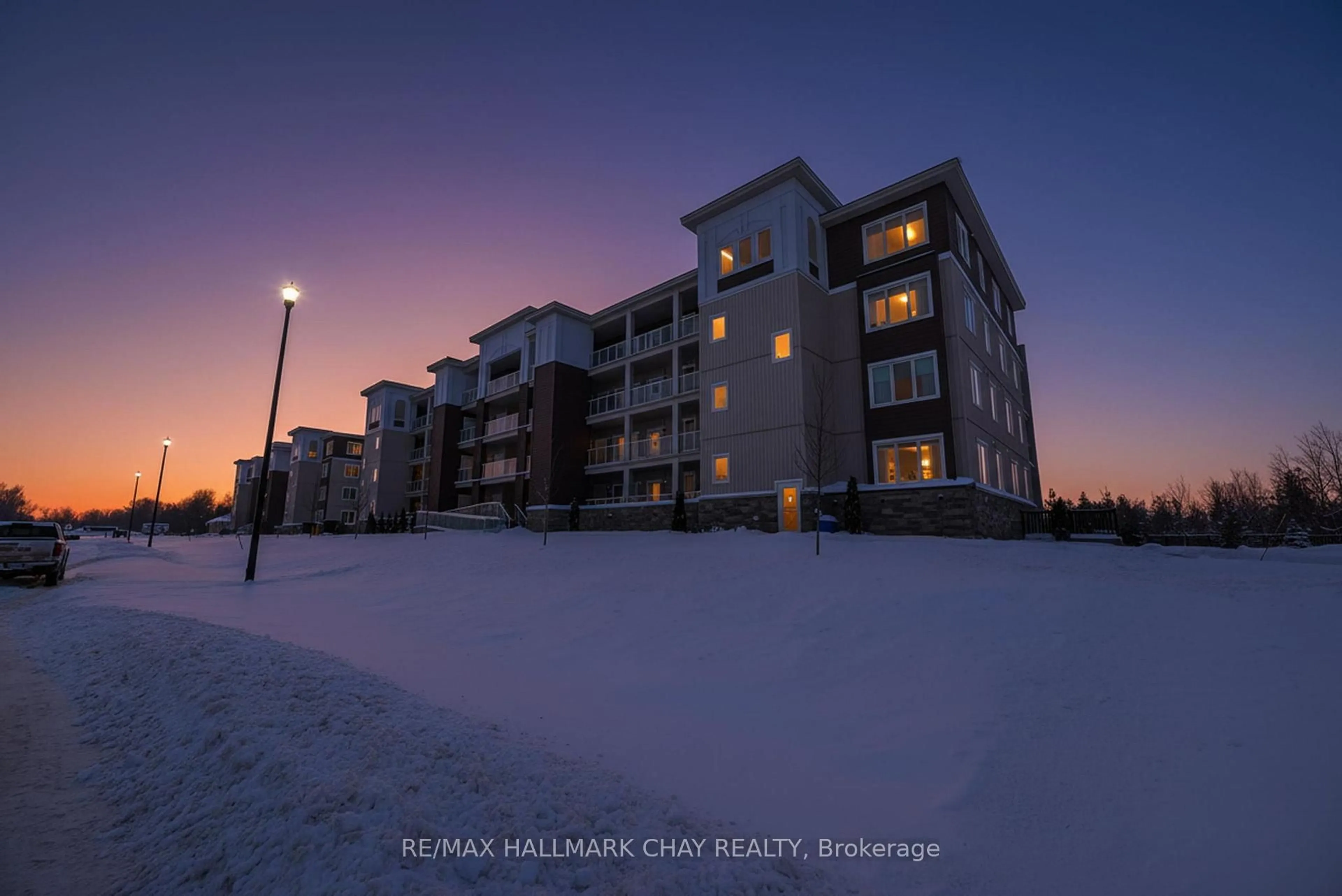 Blurry image for 5 Spooner Cres, Collingwood Ontario L9Y 0Z5