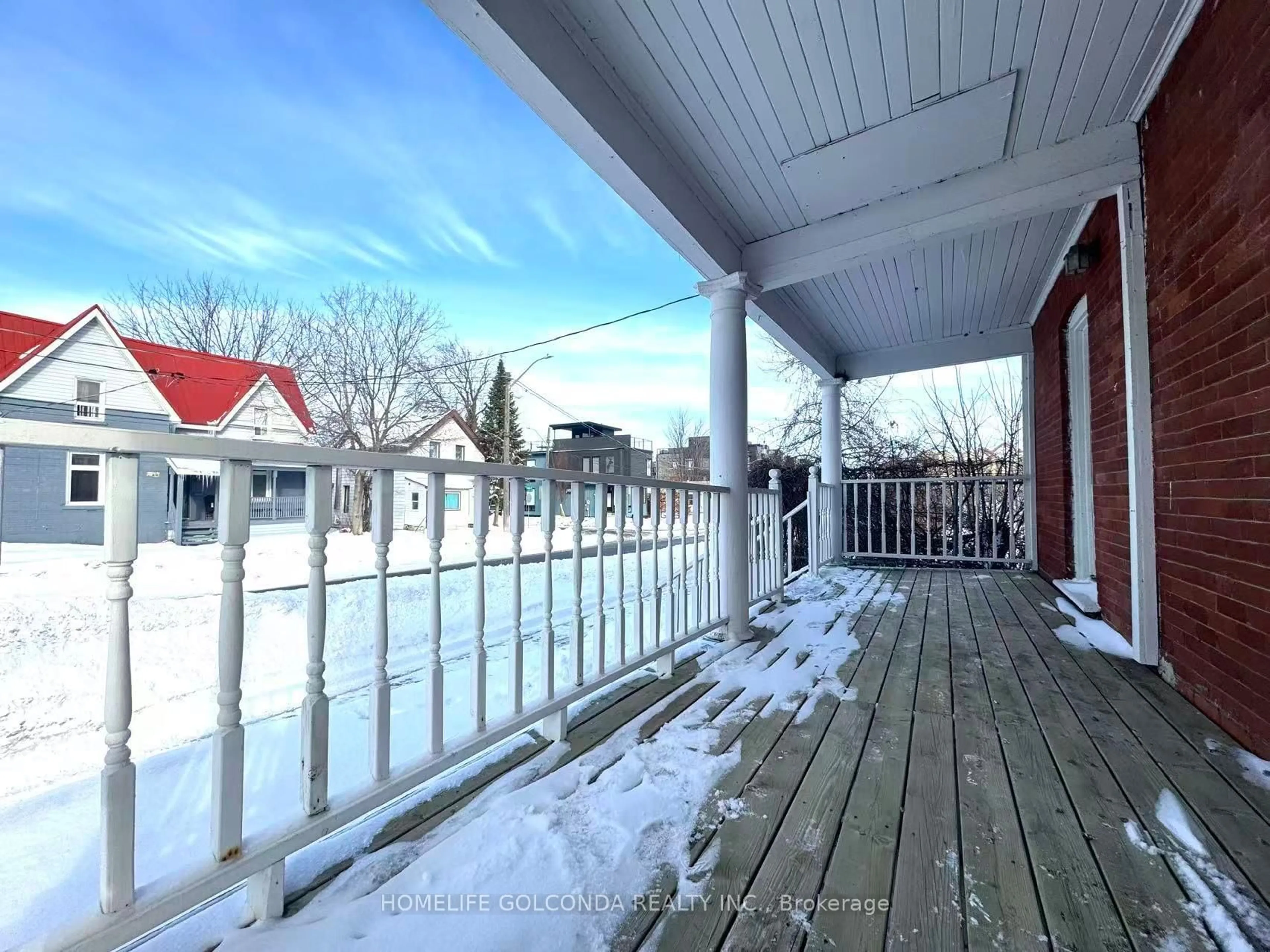 Patio, street for 109 Elgin St, Orillia Ontario L3V 1S6