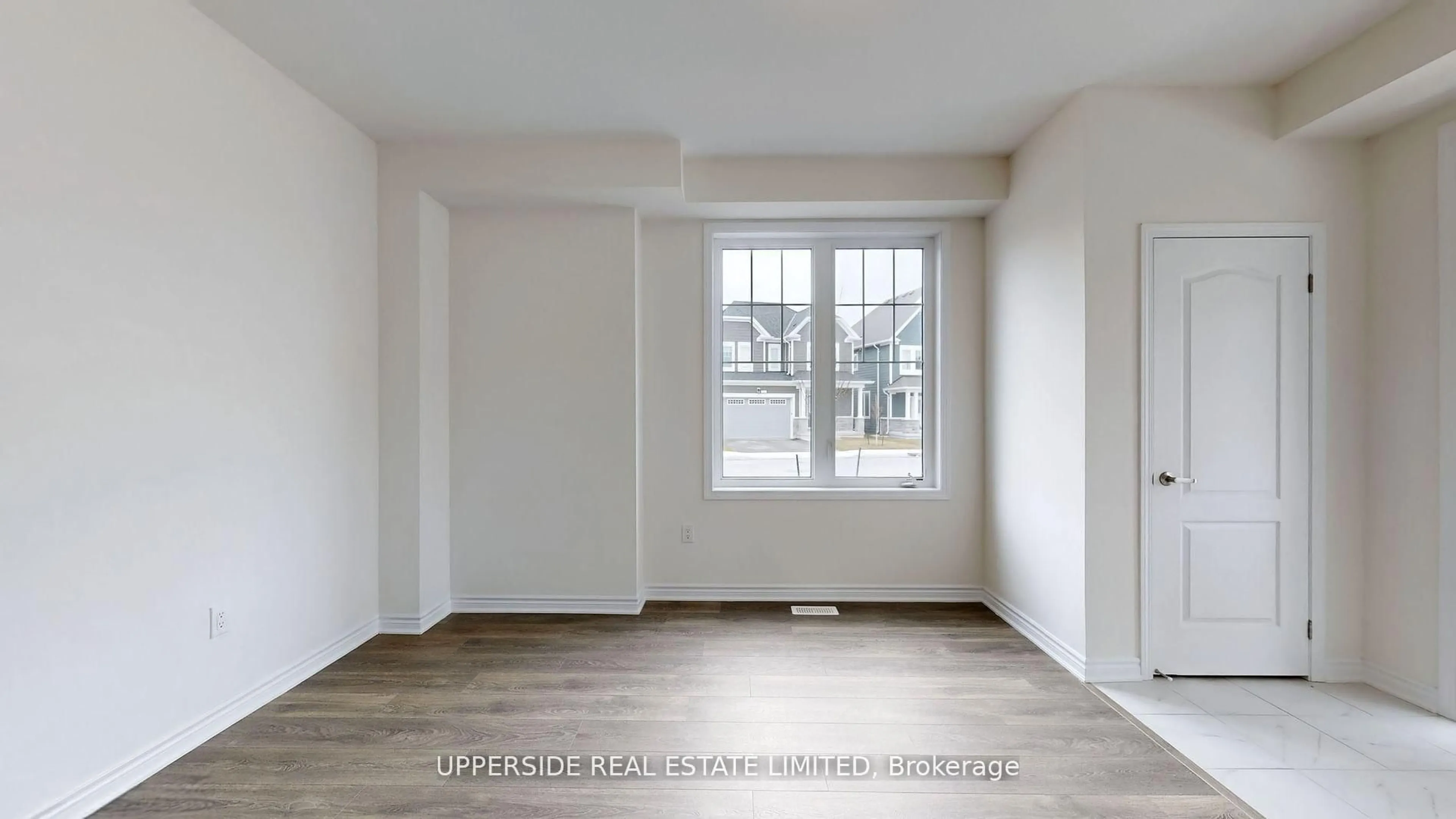 A pic of a room for 26 Shapira Ave, Wasaga Beach Ontario L9Z 0K2