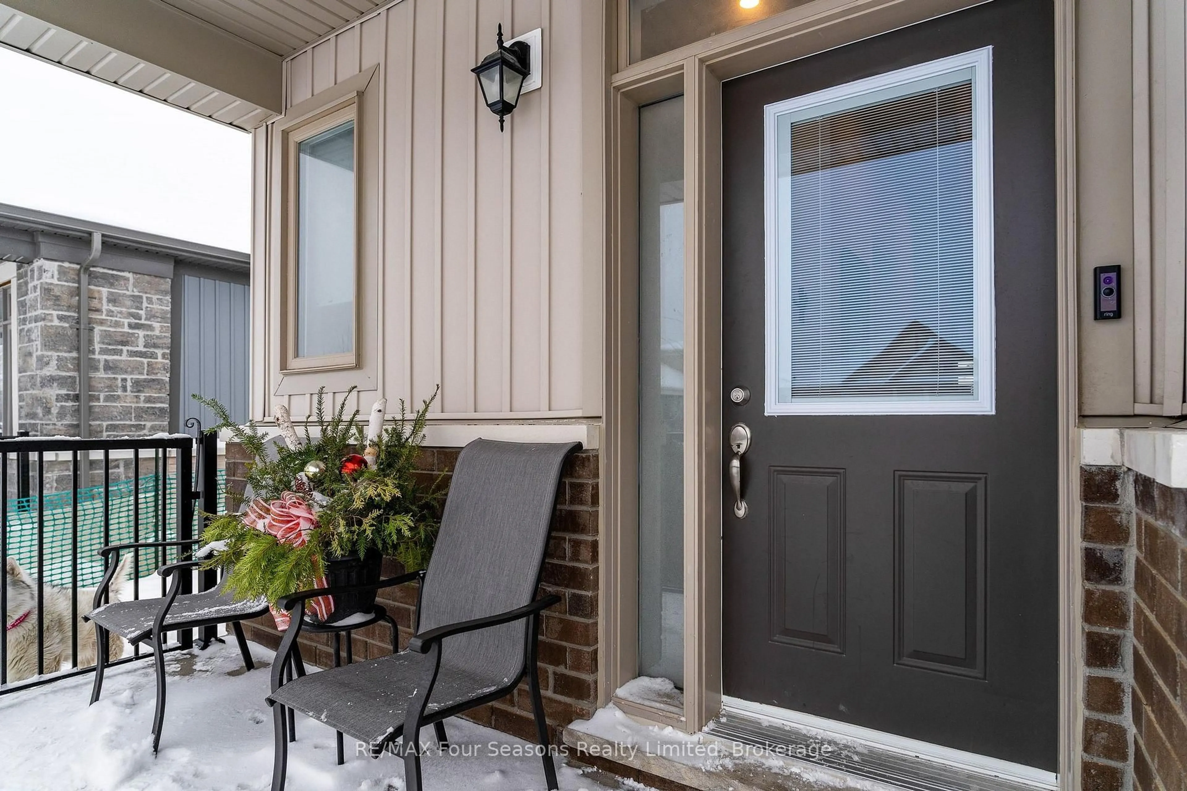 Indoor entryway for 248 Duncan St, Clearview Ontario L0M 1S0