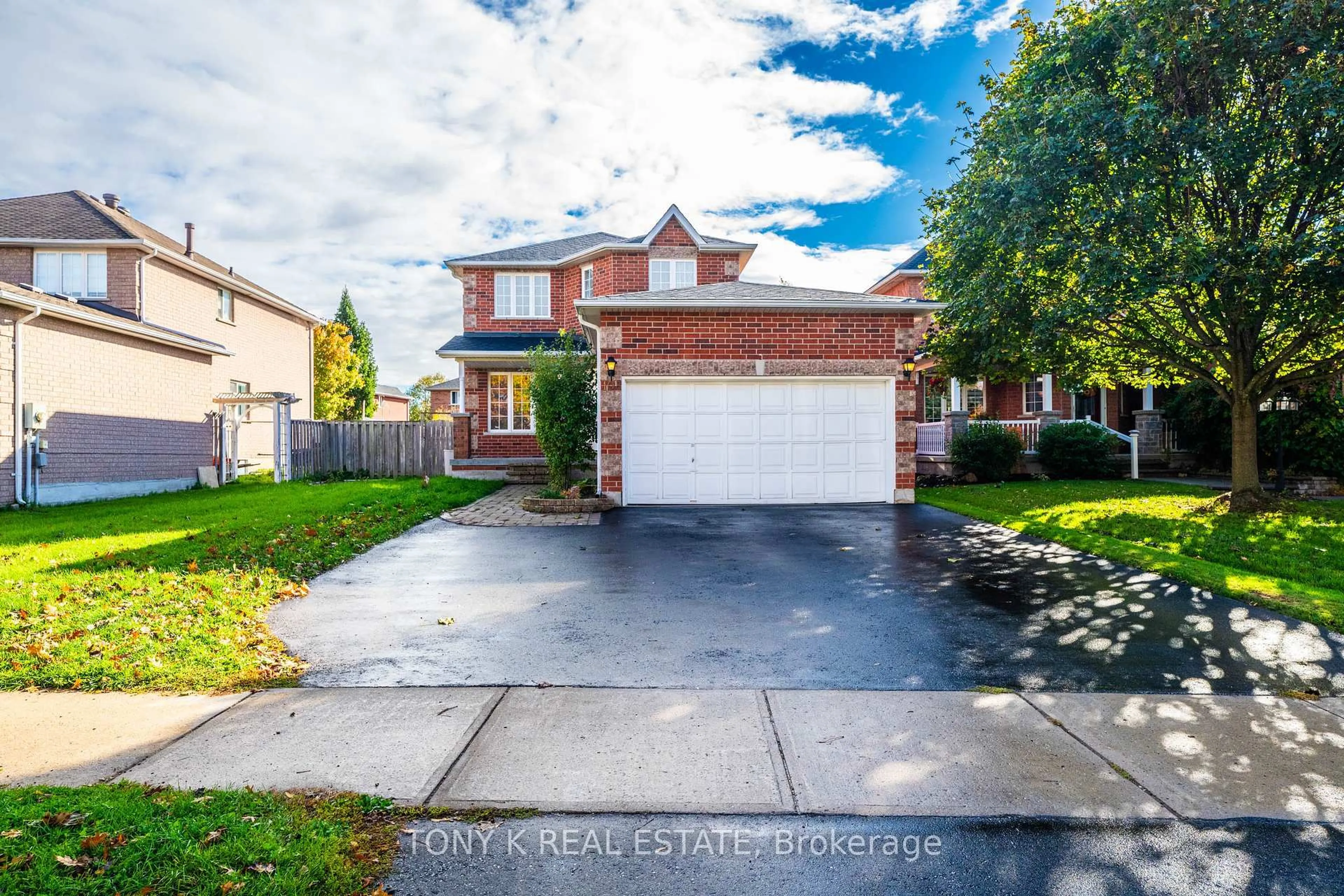 Home with brick exterior material, street for 108 Kingsridge Rd, Barrie Ontario L4N 8K5