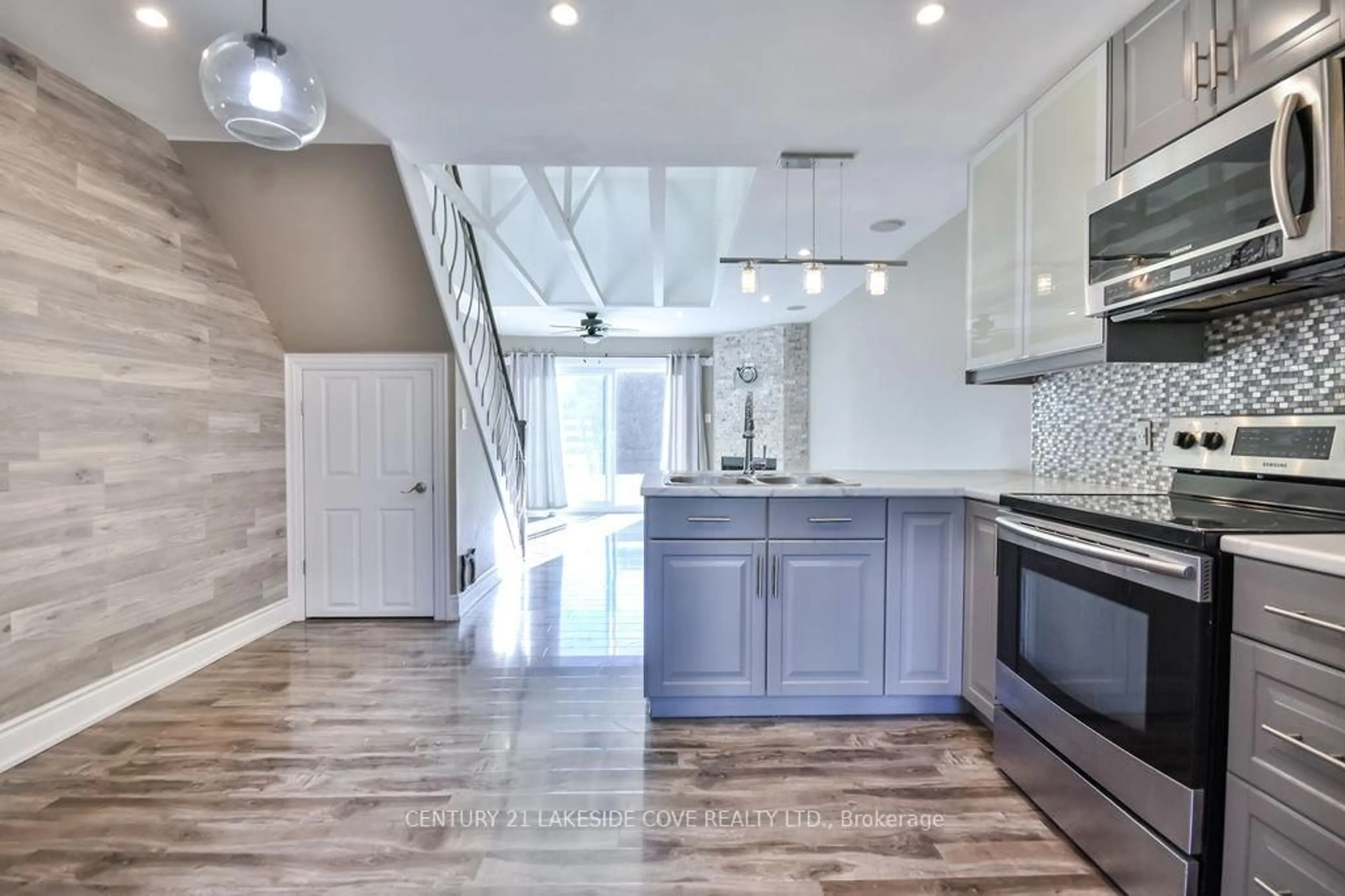 Open concept kitchen, unknown for 81 Laguna Pkwy #Unit 12, Ramara Ontario L0K 1B0