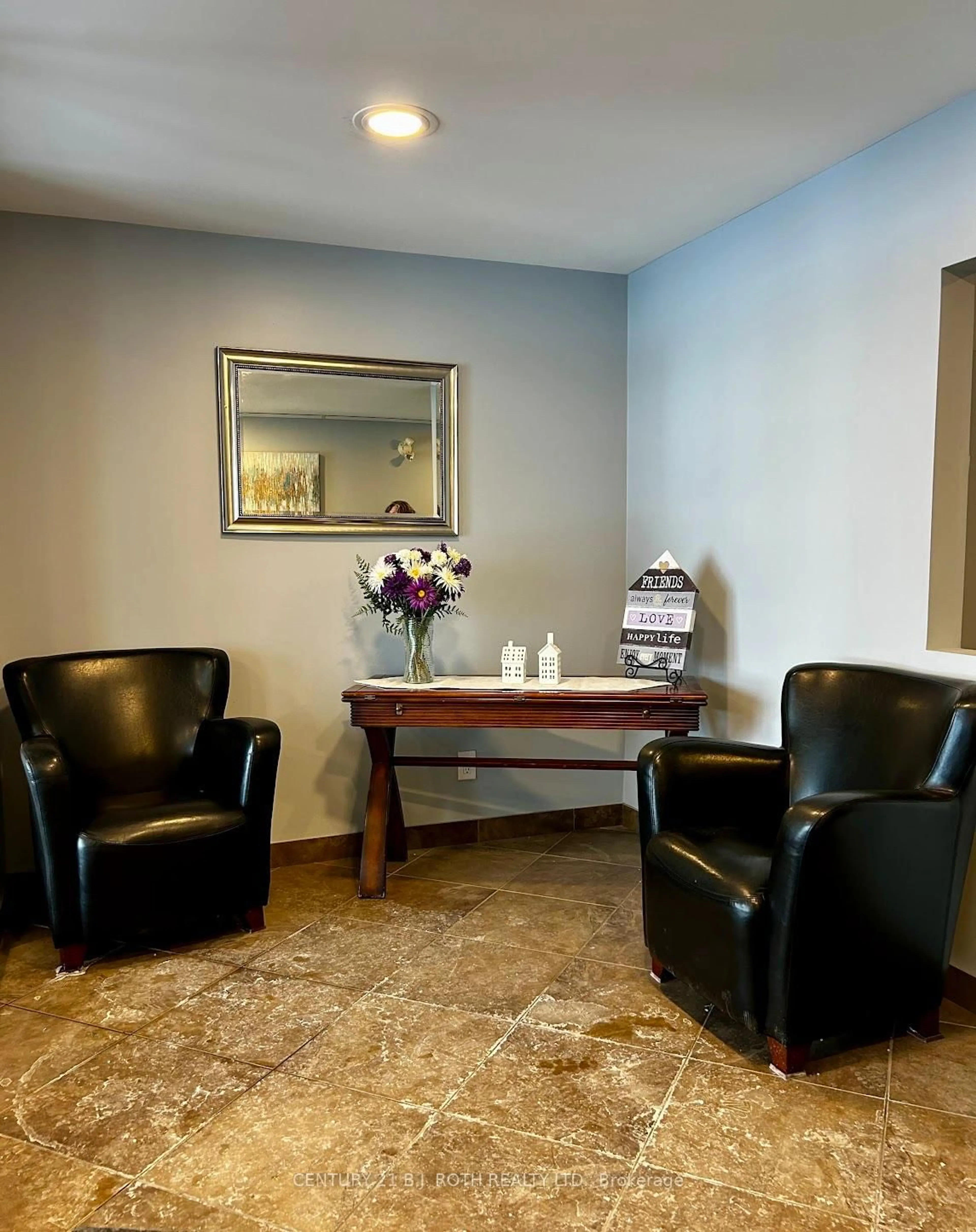 Lobby for 500 Mapleview Dr #203, Barrie Ontario L4N 6C3