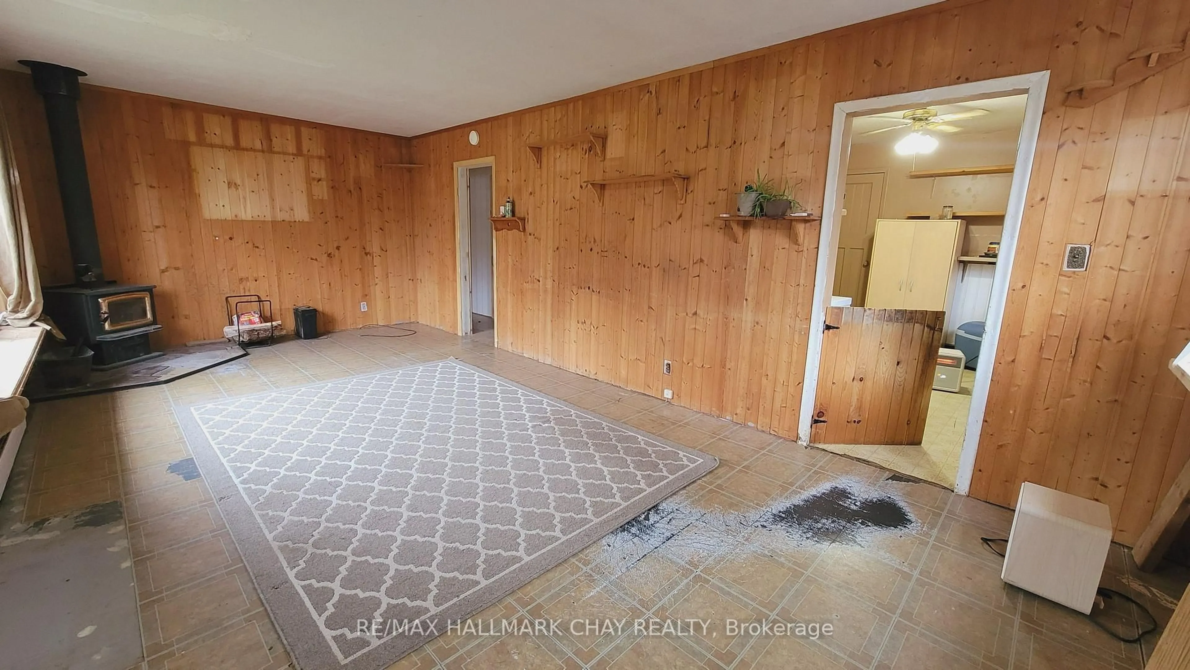 A pic of a room for 14189 12 Highway, Tay Ontario L0K 2C0