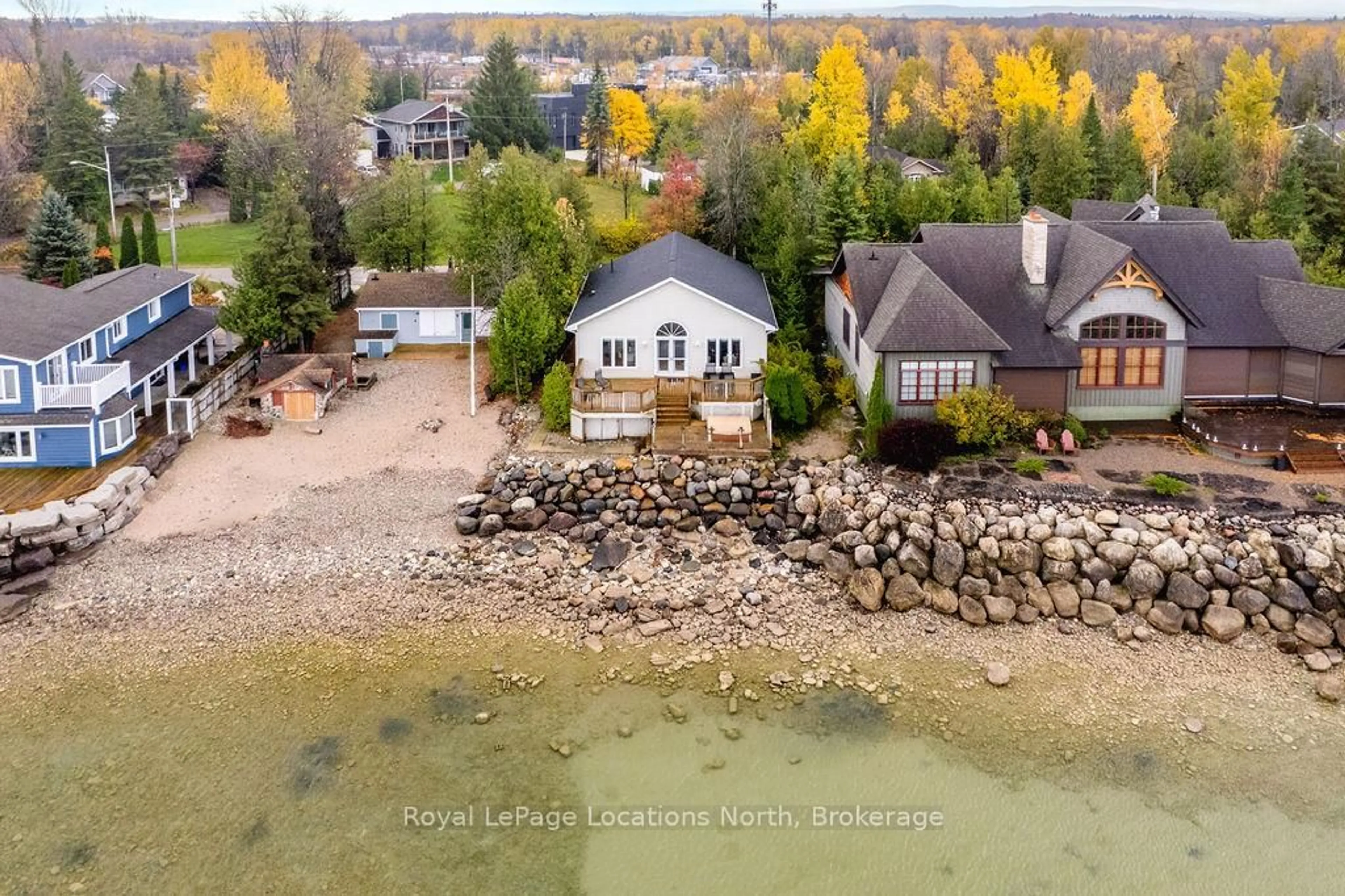 A pic from outside/outdoor area/front of a property/back of a property/a pic from drone, water/lake/river/ocean view for 46 William Ave, Wasaga Beach Ontario L9Z 2X3