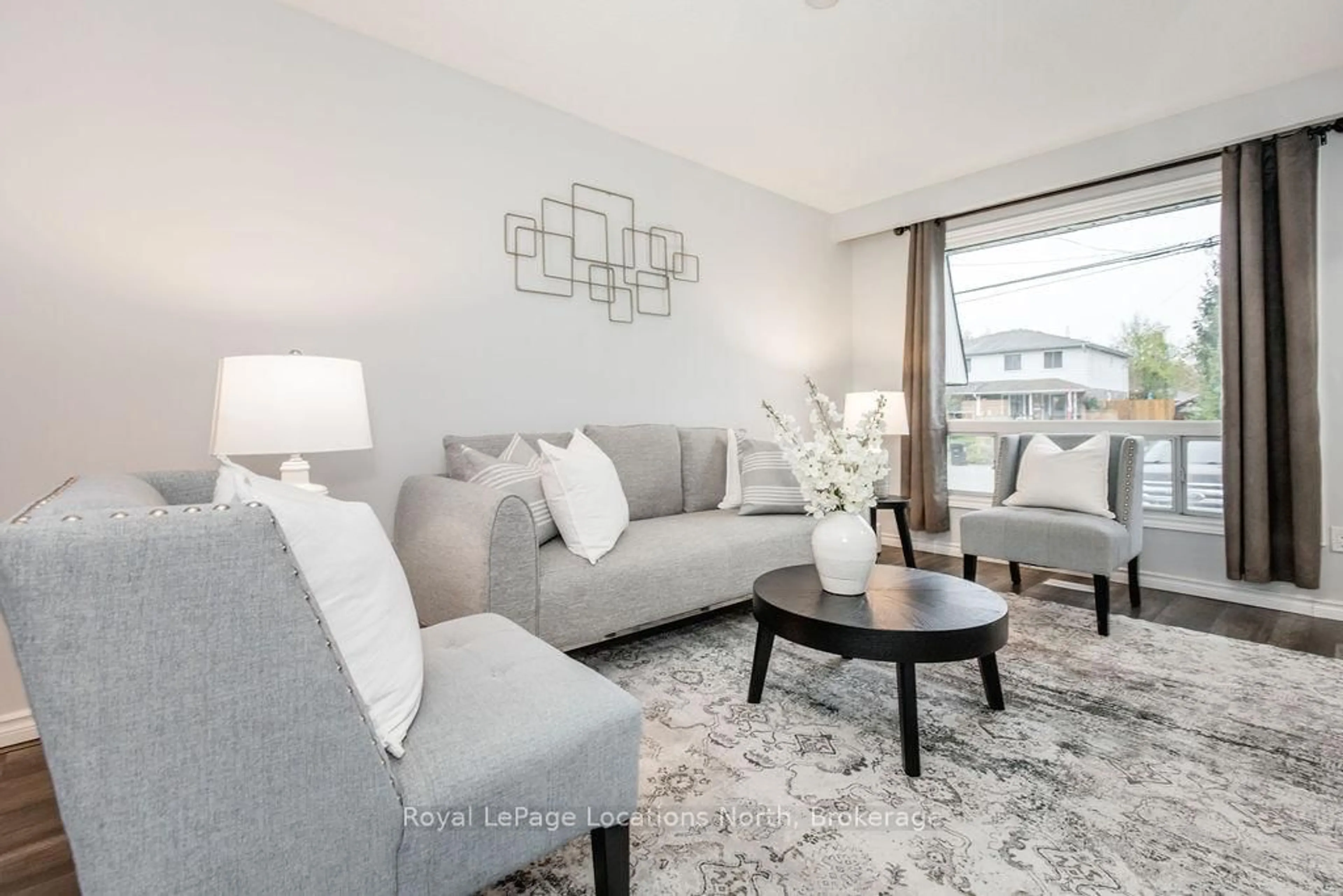 Living room with furniture, unknown for 83 Katherine St, Collingwood Ontario L9Y 3R3