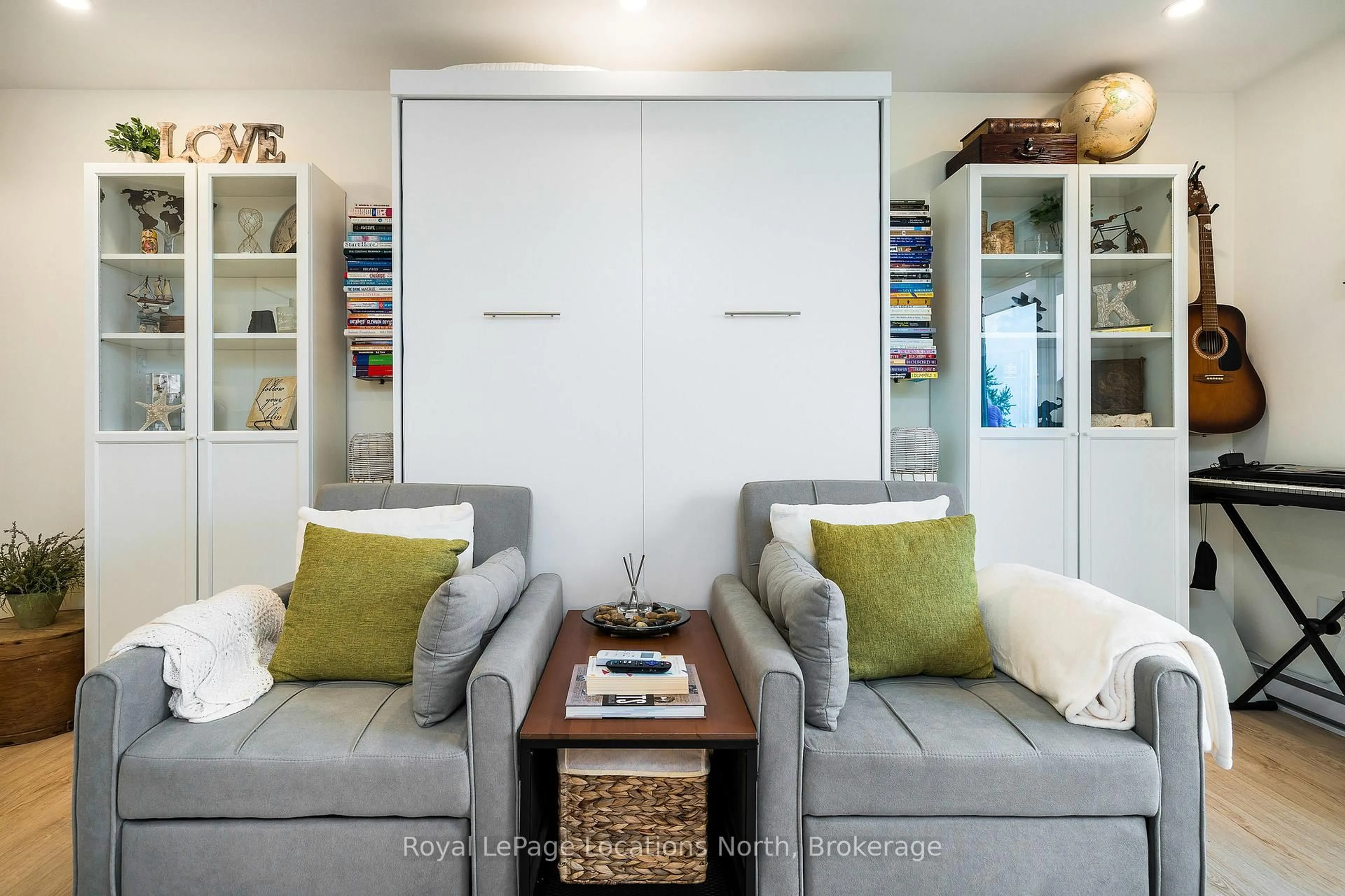 Living room with furniture, unknown for 460 Ontario St #405, Collingwood Ontario L9Y 4E5