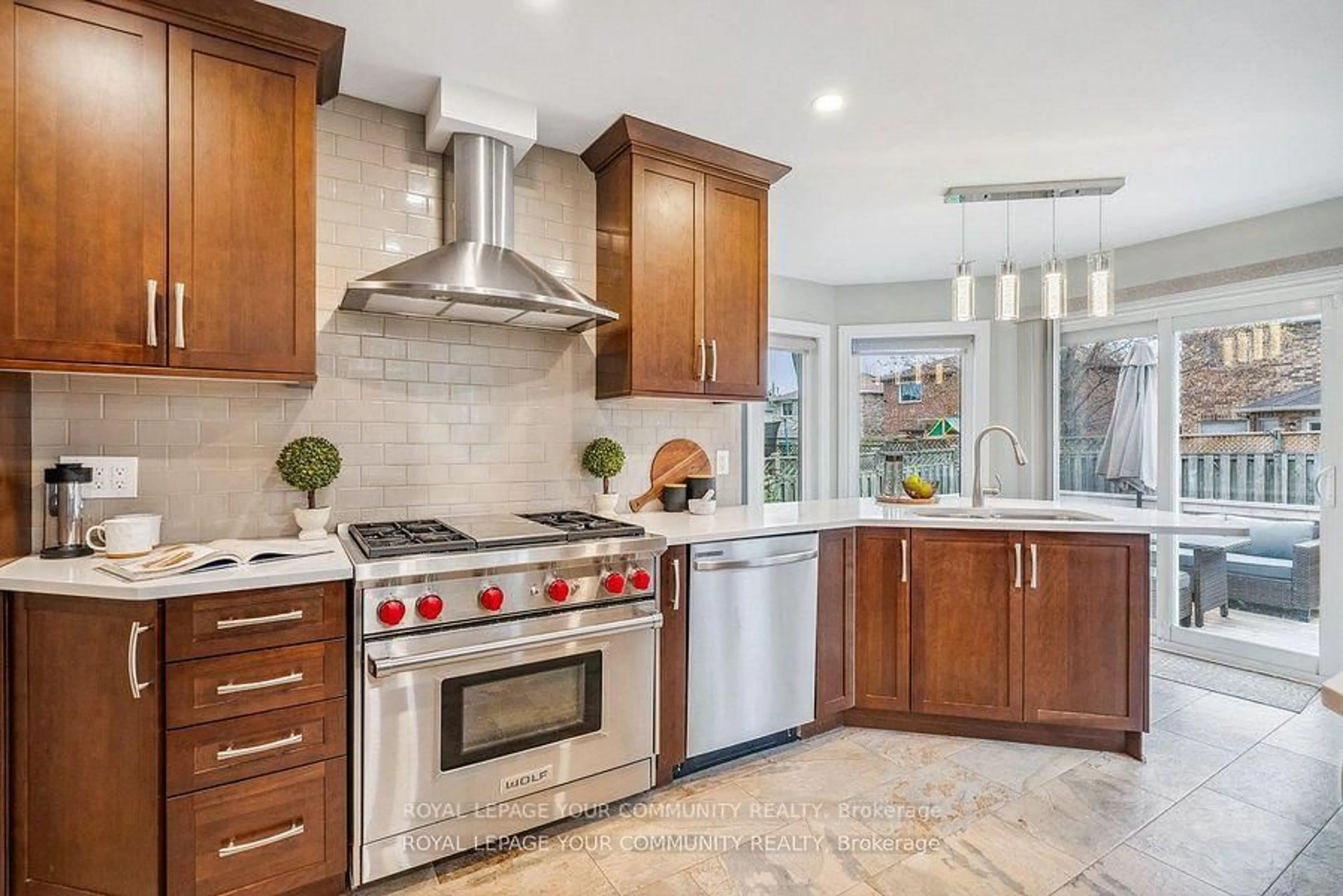 Contemporary kitchen, ceramic/tile floor for 16 Grasett Cres, Barrie Ontario L4N 6Z8