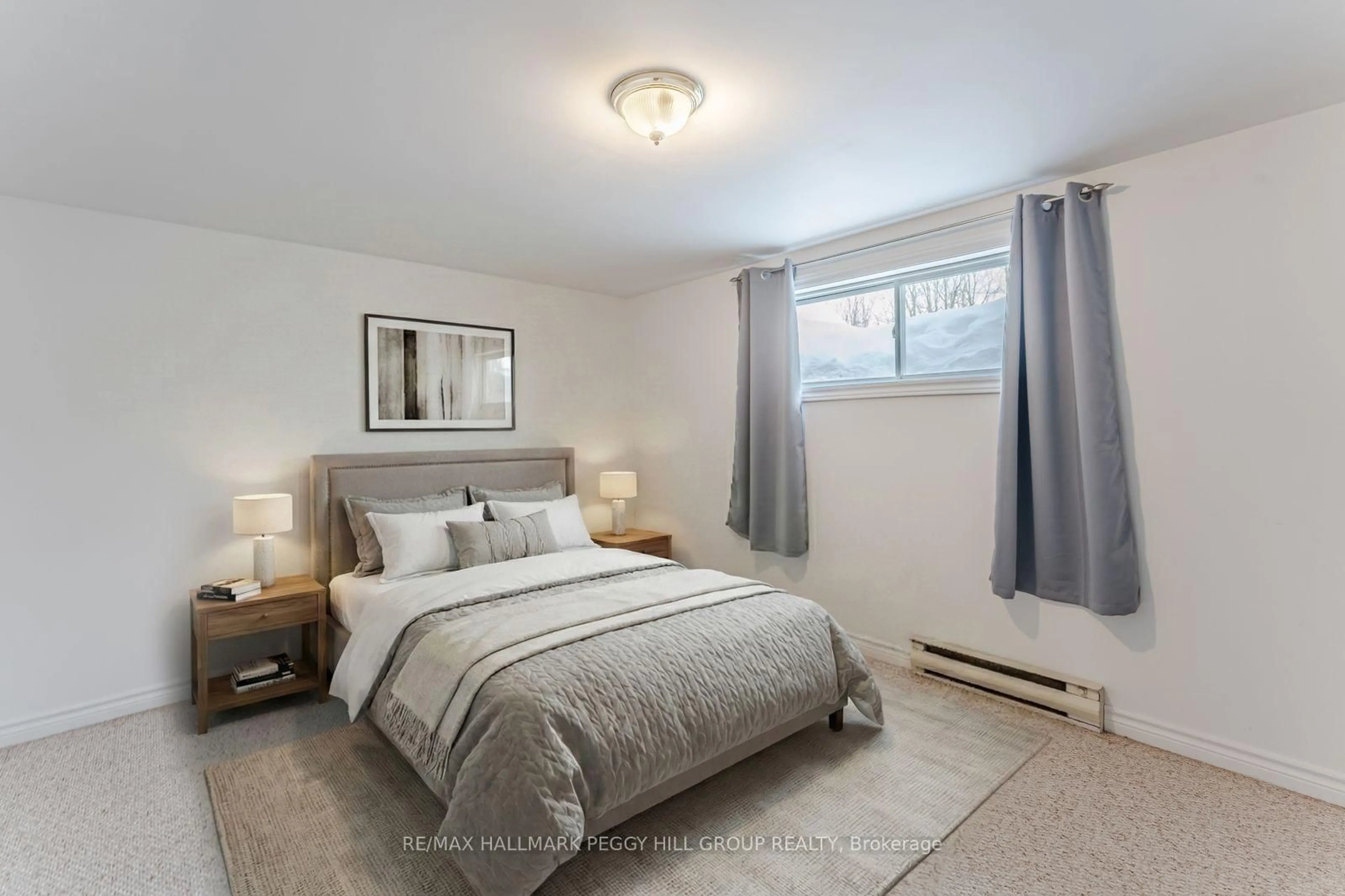 Bedroom with bed, unknown for 858 Birchwood Dr, Midland Ontario L4R 4Y2