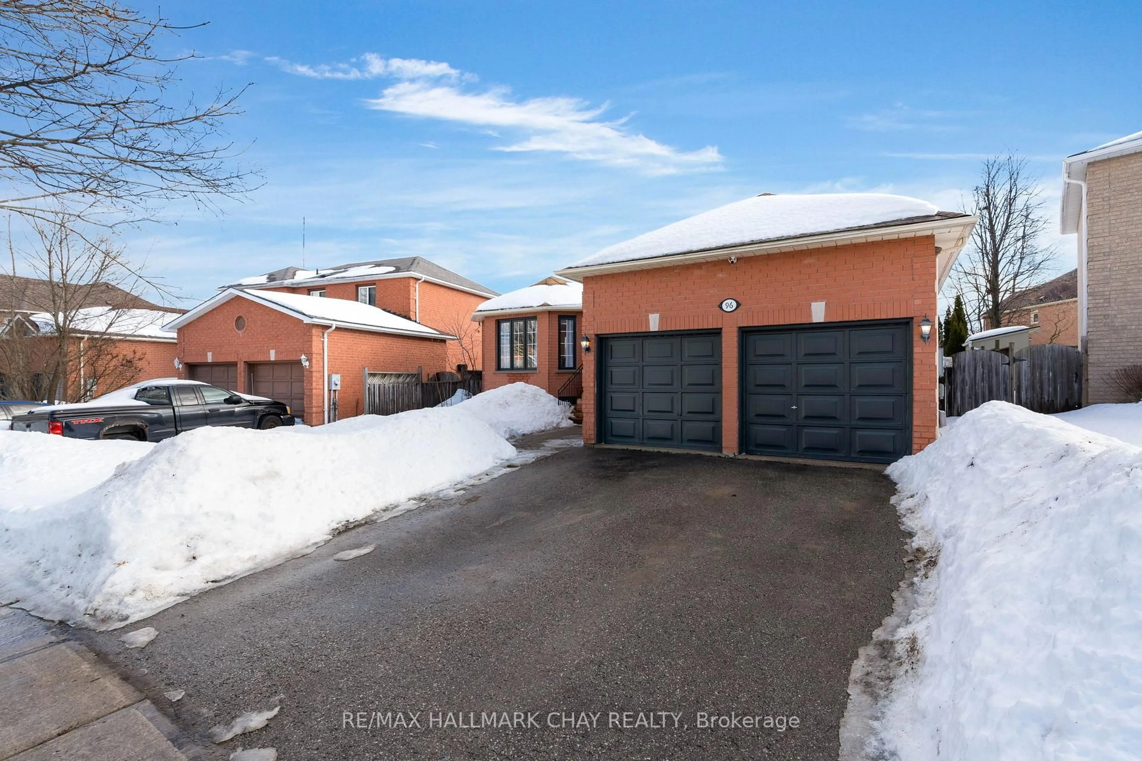 Unknown for 96 Brown St, Barrie Ontario L4N 7V6