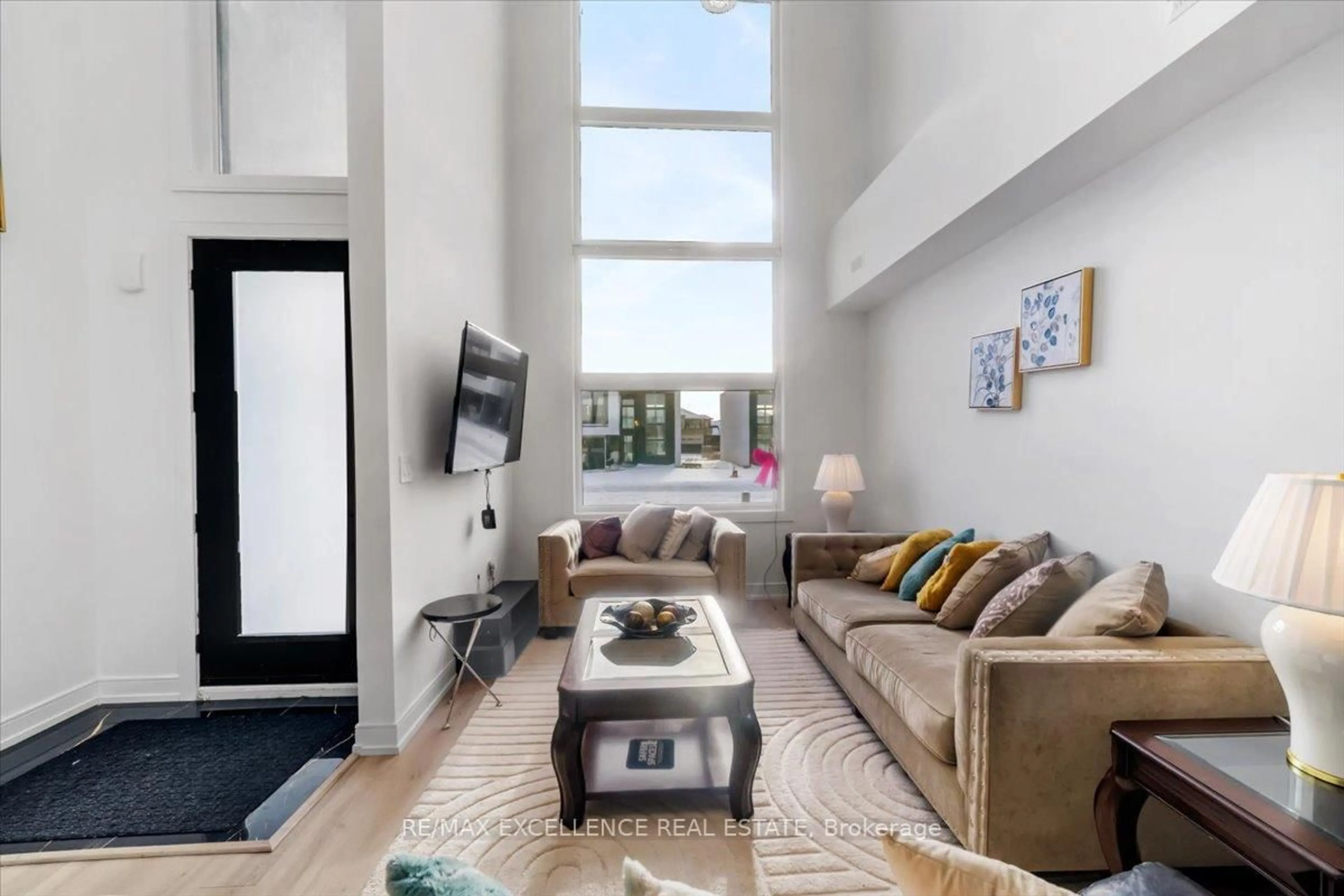 Living room with furniture, unknown for 3717 Quayside Dr, Severn Ontario L3V 8M9