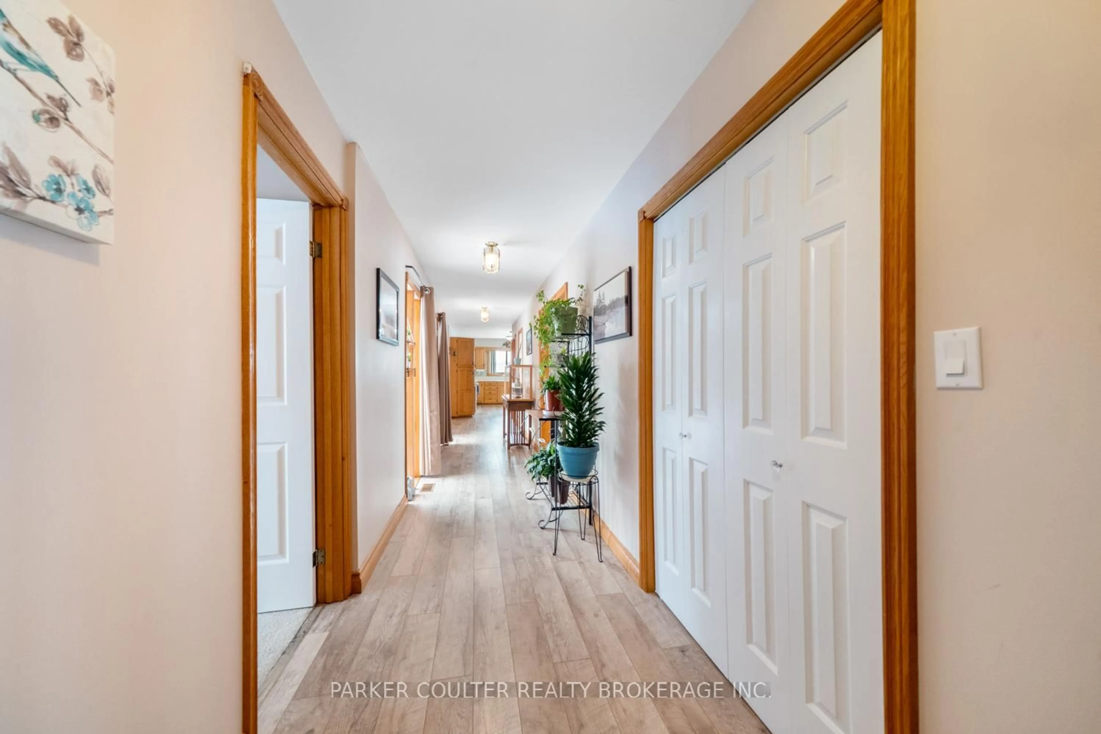Indoor entryway for 3794 Leo Cres, Ramara Ontario L3V 0L1