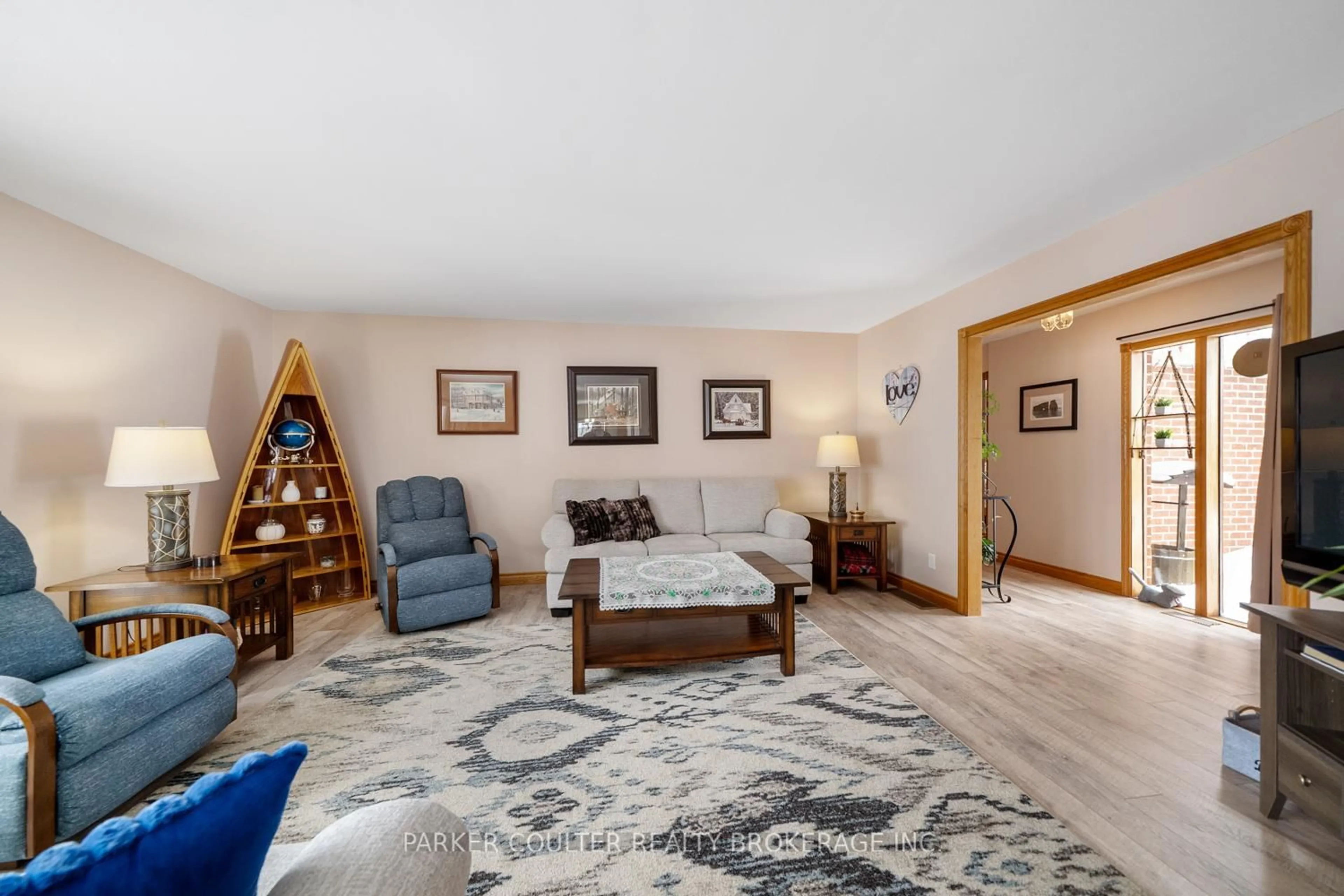 Living room with furniture, unknown for 3794 Leo Cres, Ramara Ontario L3V 0L1