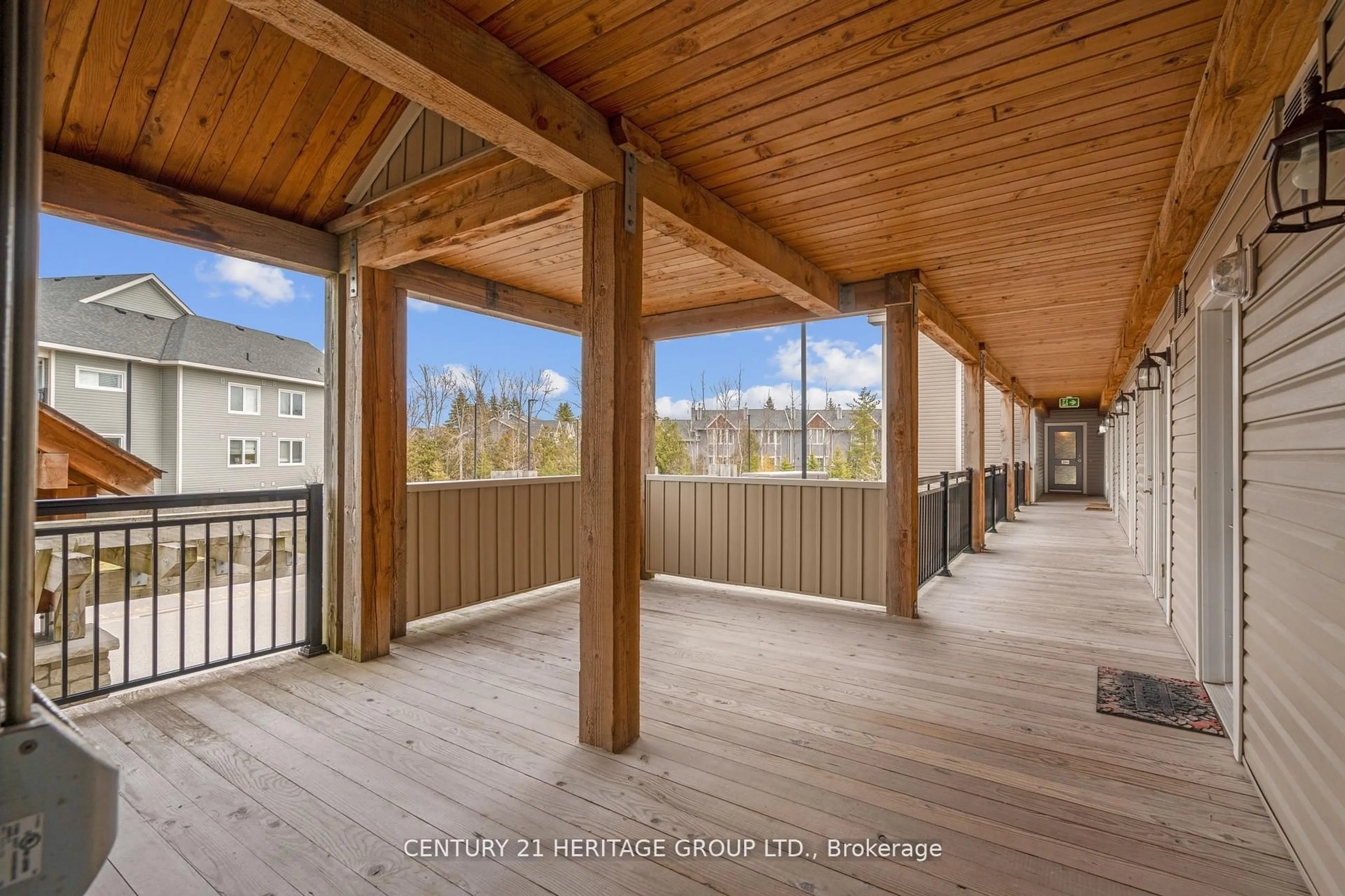 Patio, unknown for 2 Anchorage Cres #200, Collingwood Ontario L9Y 5C8