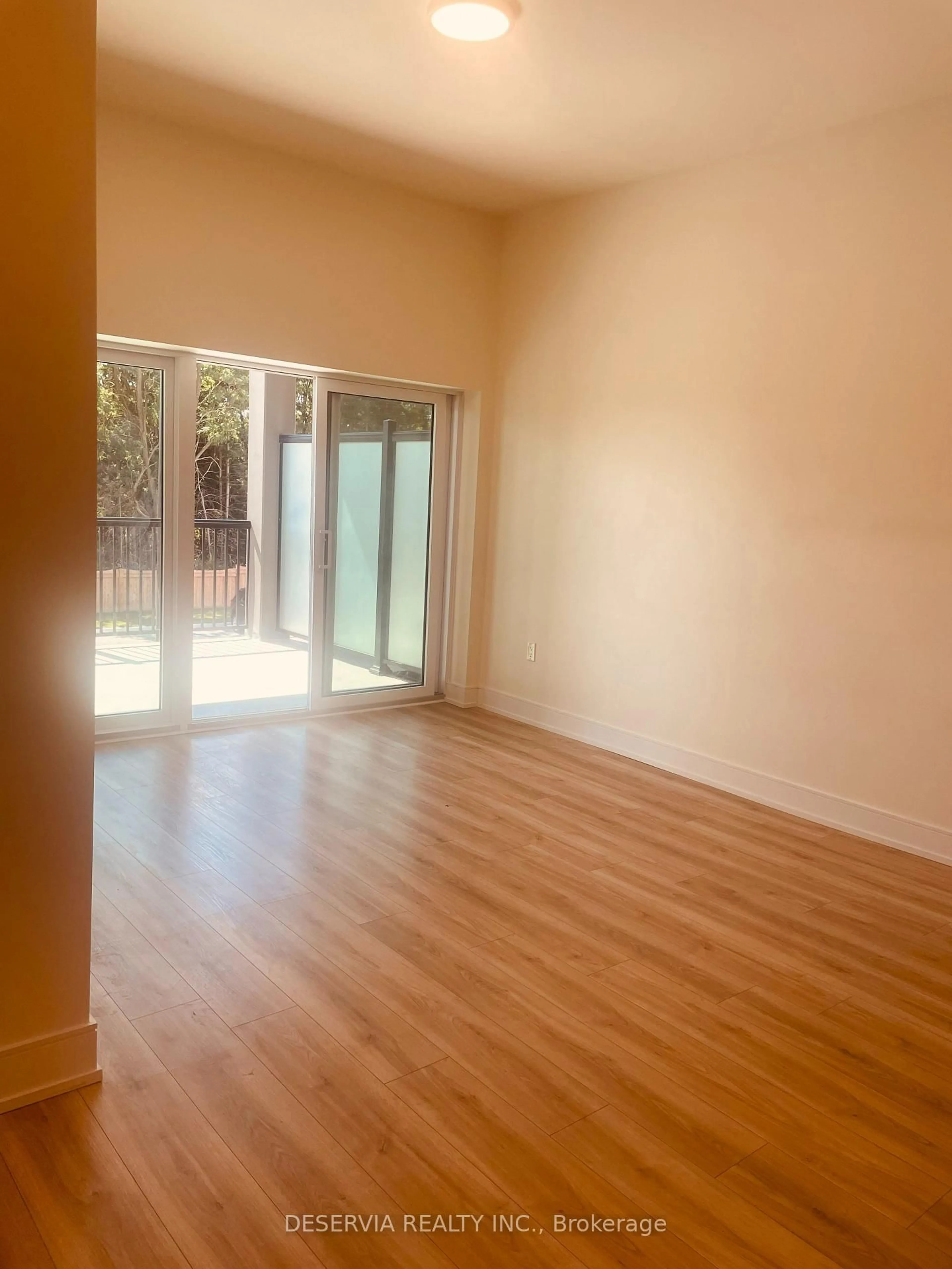 A pic of a room for 121 Mary St #Unit 205, Clearview Ontario L0M 1G0