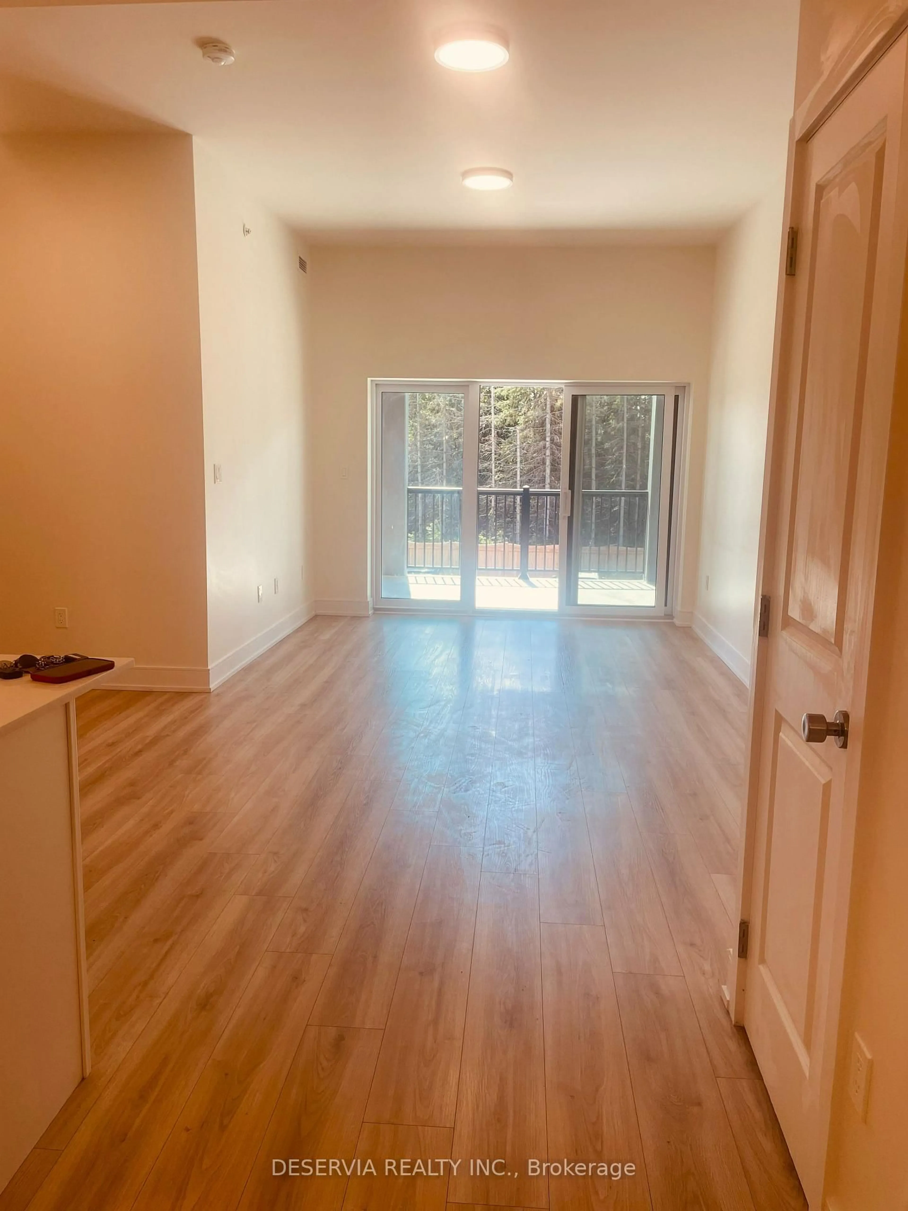 A pic of a room for 121 Mary St #Unit 205, Clearview Ontario L0M 1G0