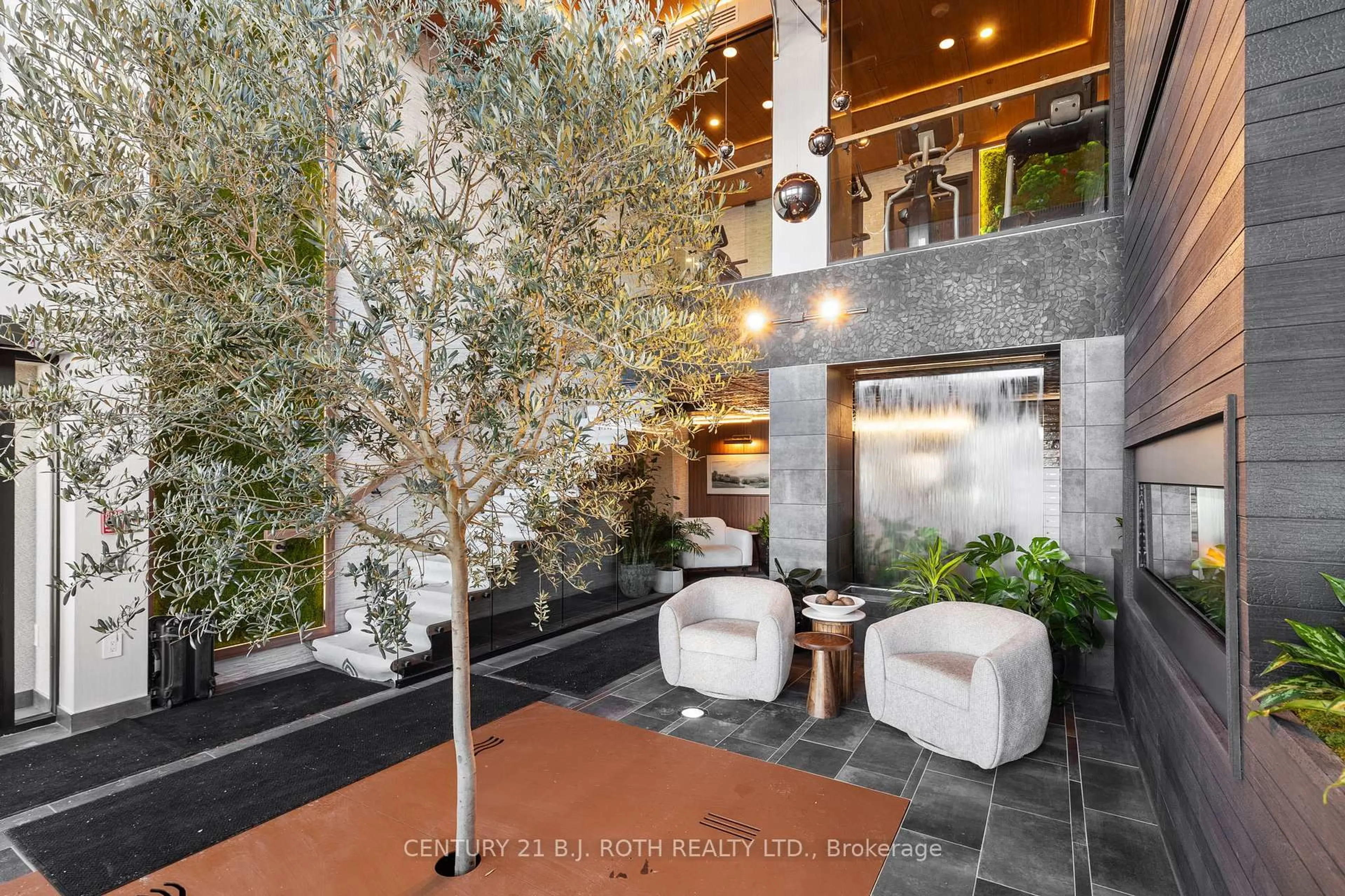 Lobby for 15 KNEESHAW Dr #511, Barrie Ontario L9J 0J8