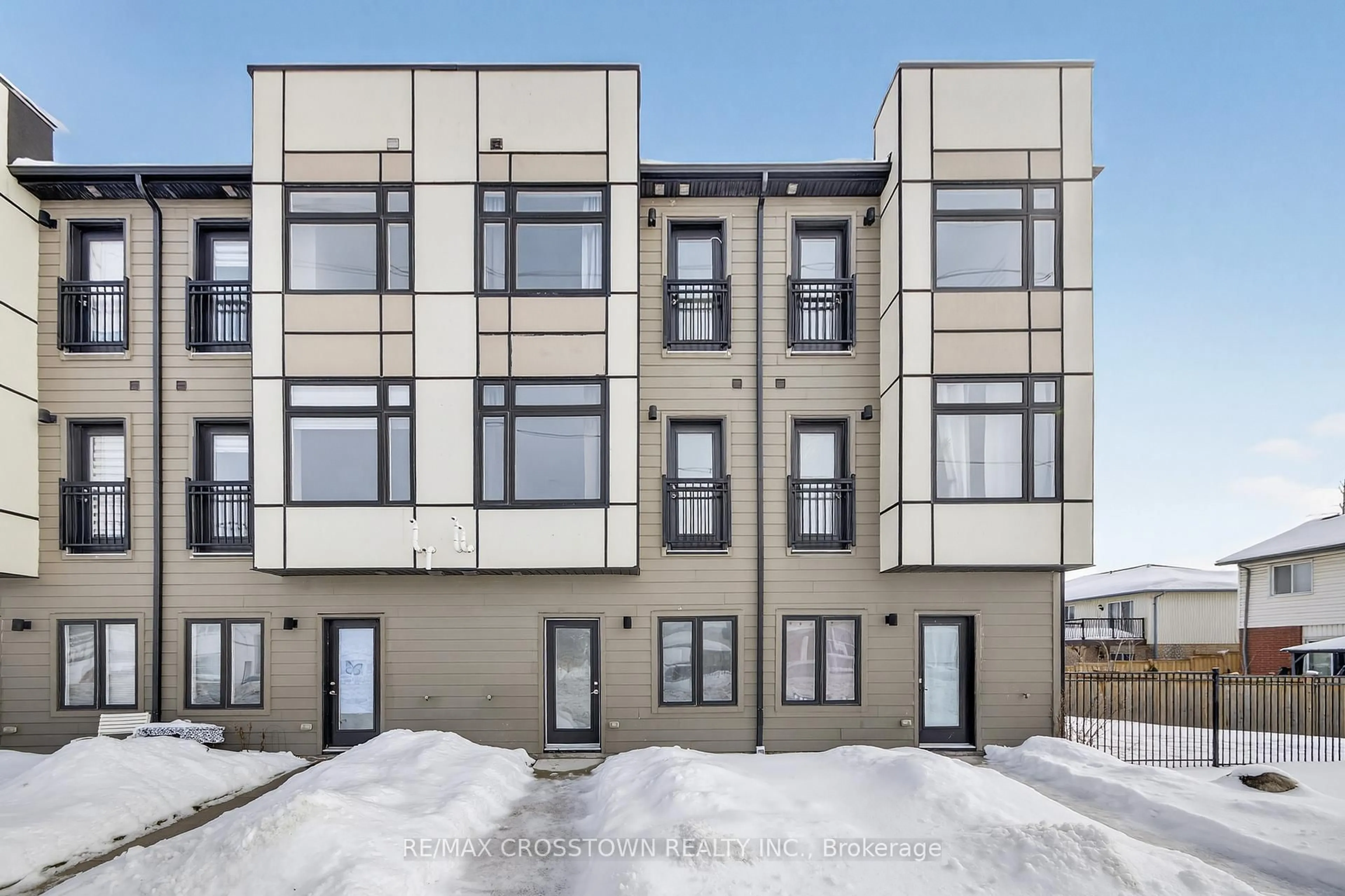 Unknown for 540 Essa Rd #2, Barrie Ontario L4N 9E5