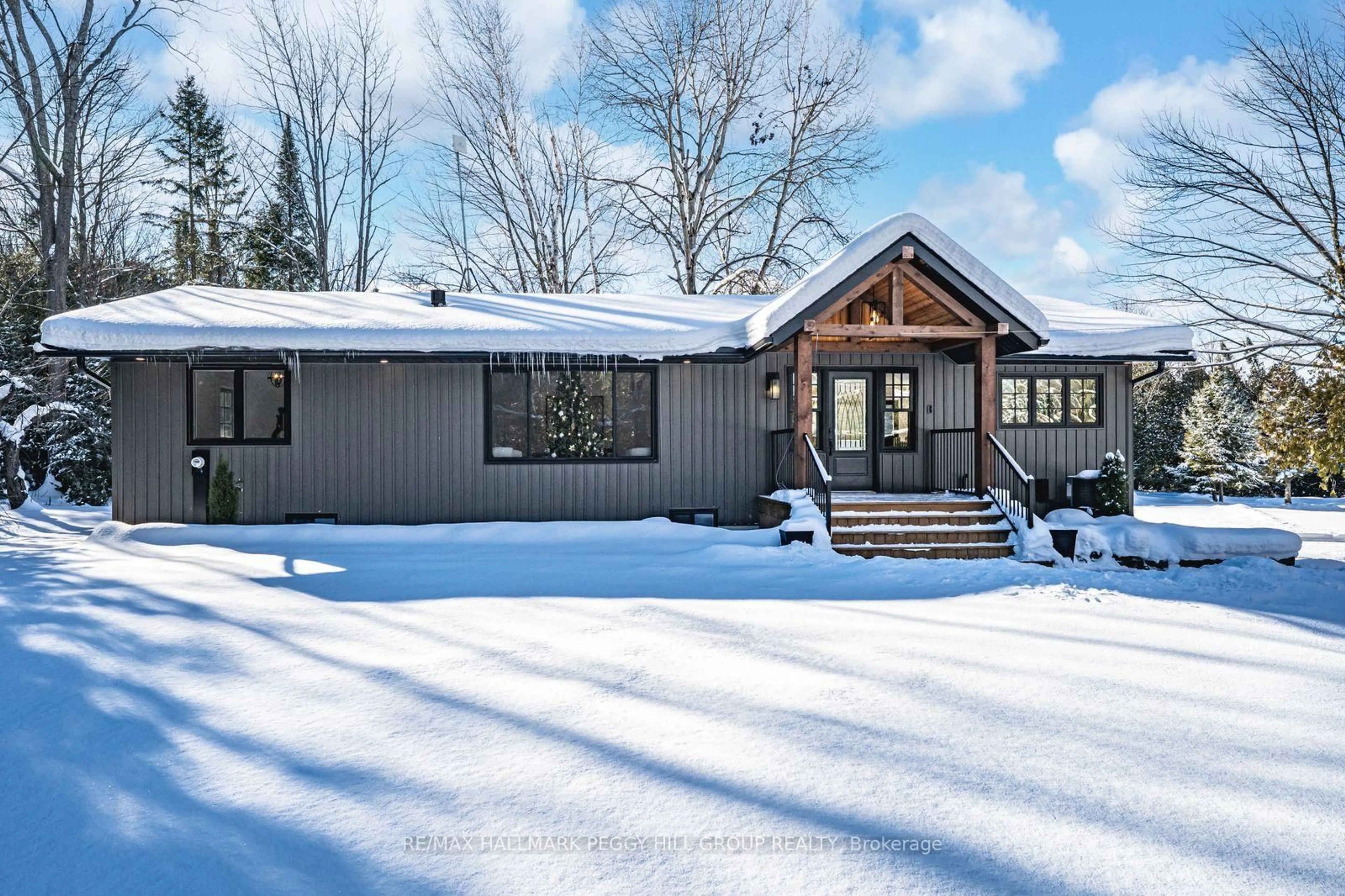 Home with vinyl exterior material, unknown for 2764 Fairgrounds Rd, Severn Ontario L3V 0Y2