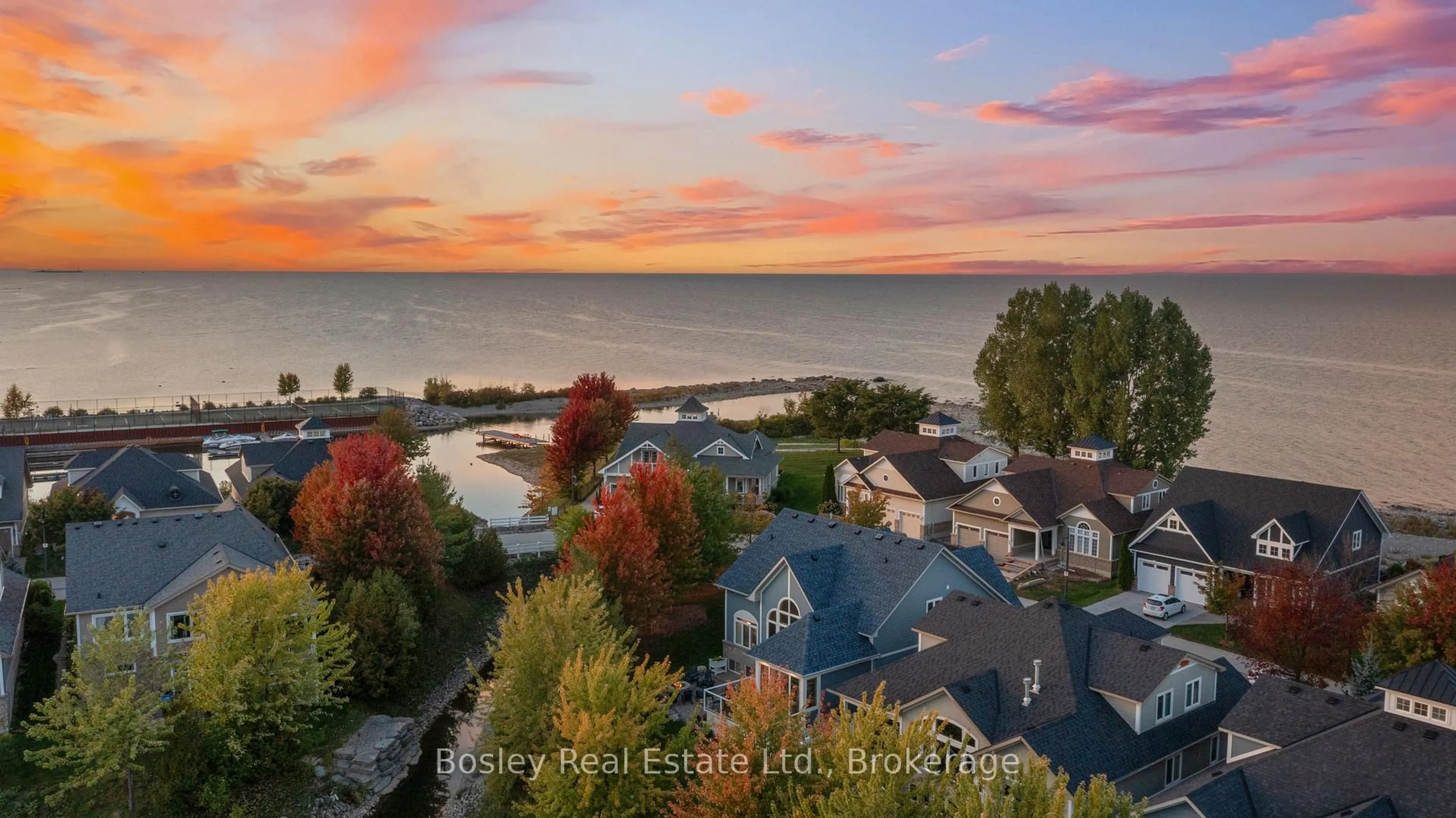 A pic from outside/outdoor area/front of a property/back of a property/a pic from drone, water/lake/river/ocean view for 55 WATERFRONT Circ, Collingwood Ontario L9Y 4Z2