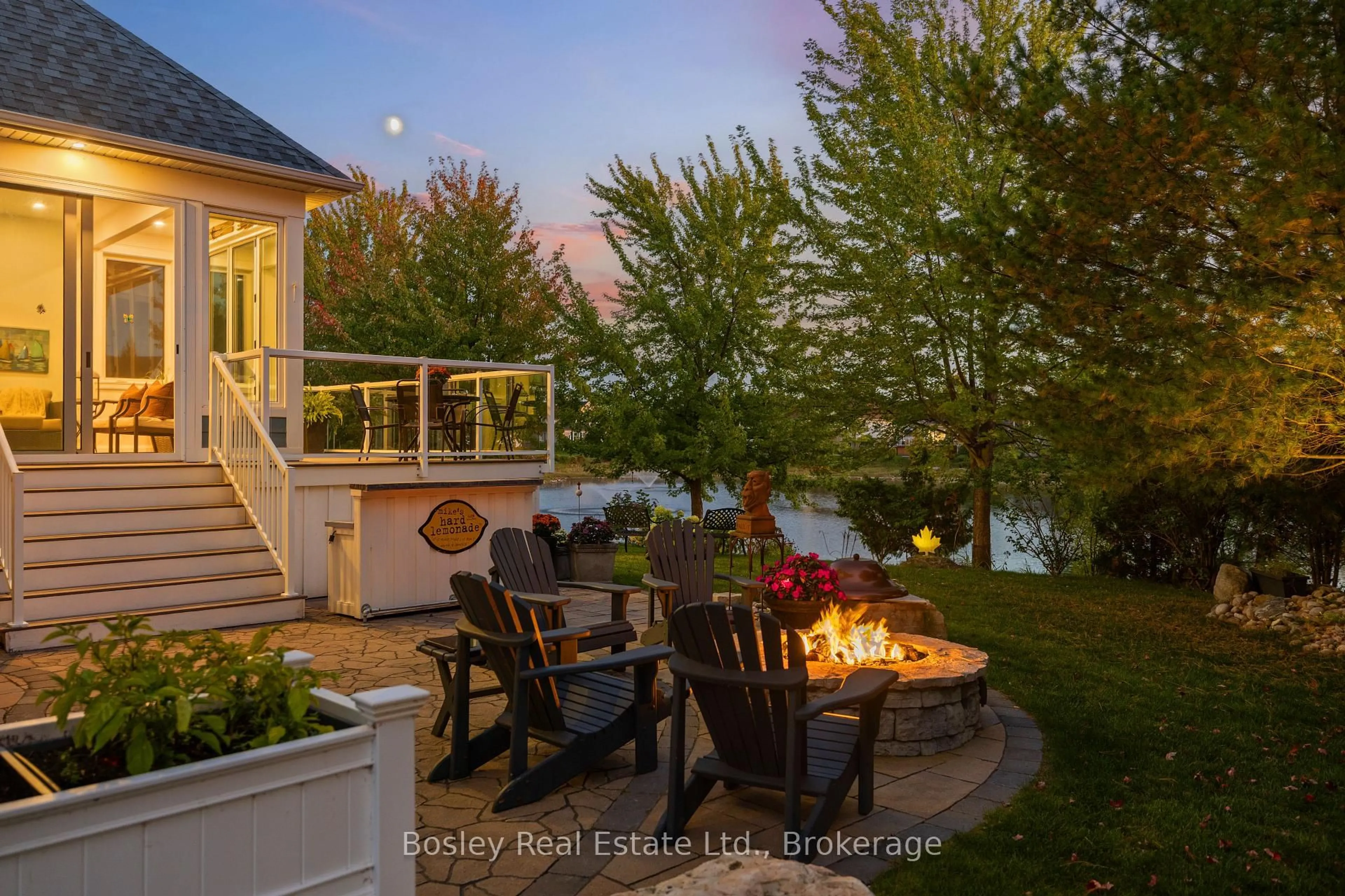 Patio, water/lake/river/ocean view for 55 WATERFRONT Circ, Collingwood Ontario L9Y 4Z2