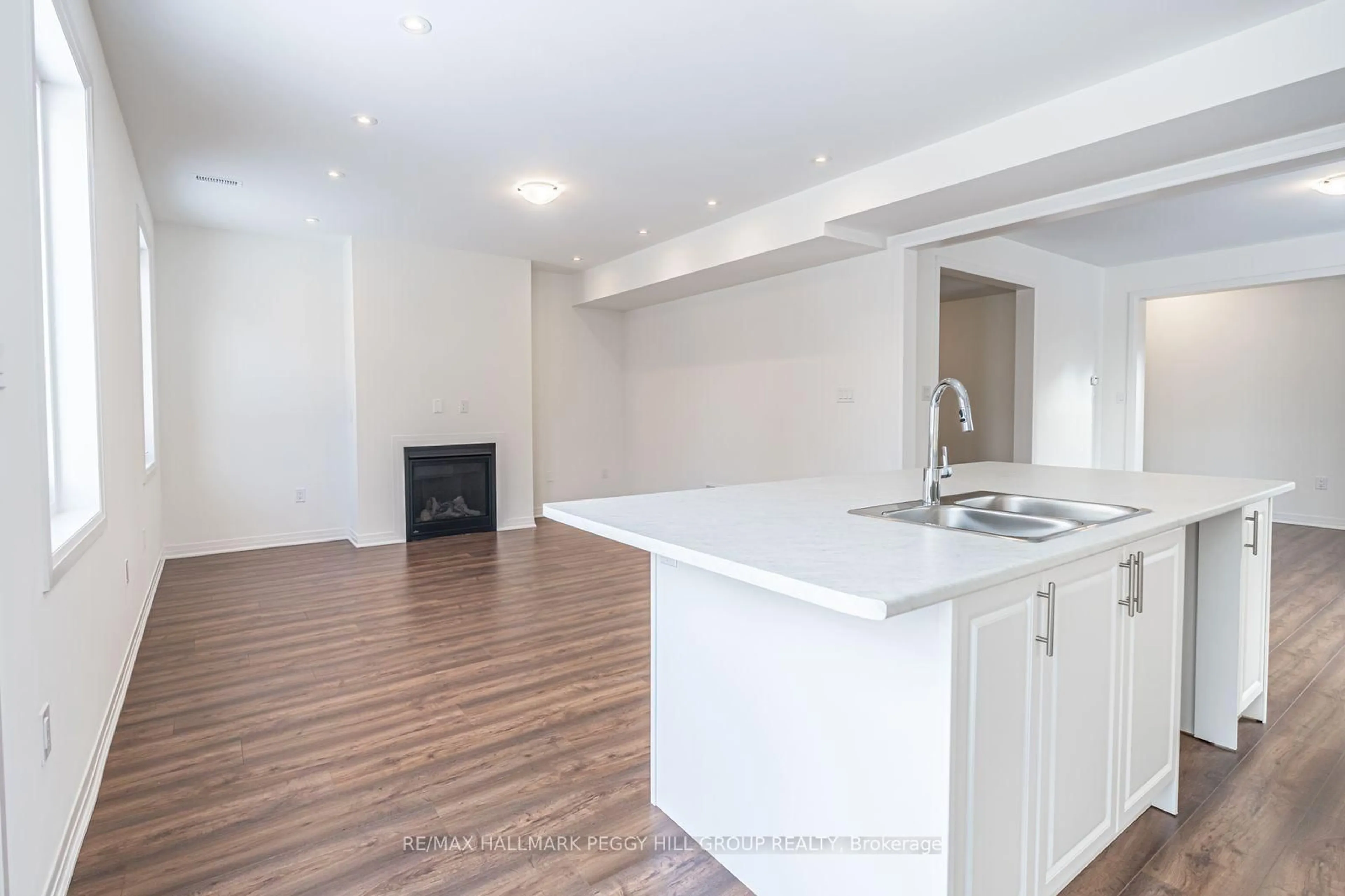 Open concept kitchen, unknown for 112 West Oak Tr, Barrie Ontario L9J 0L1