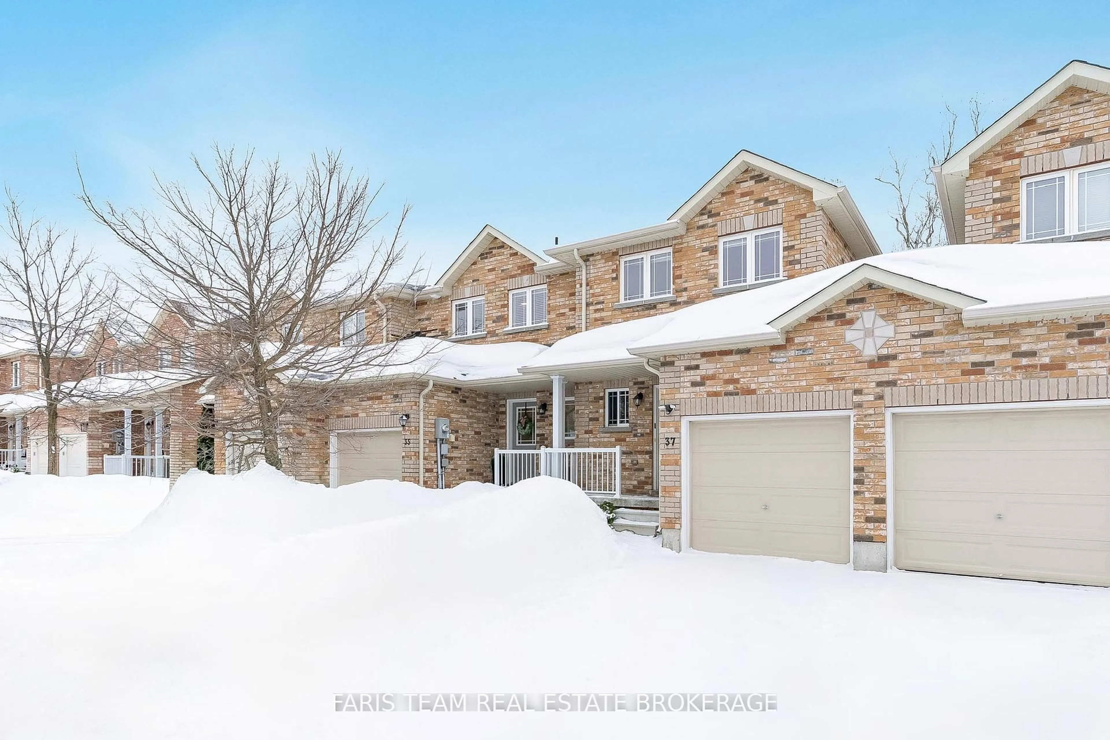 Home with brick exterior material, street for 37 Southwoods Cres, Barrie Ontario L4N 9P8