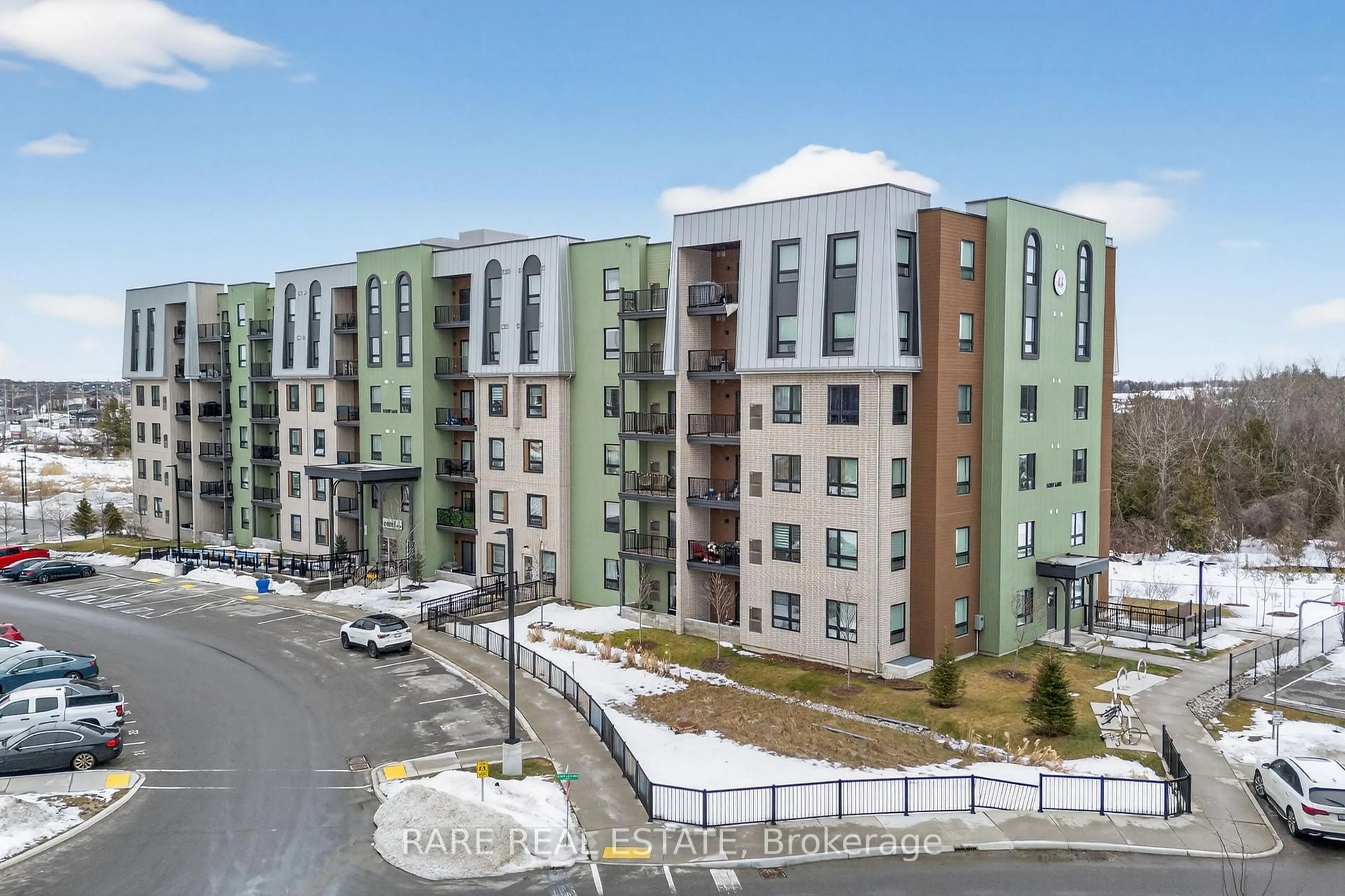 A pic from outside/outdoor area/front of a property/back of a property/a pic from drone, unknown for 5 Chef Lane #411, Barrie Ontario L9J 0J8