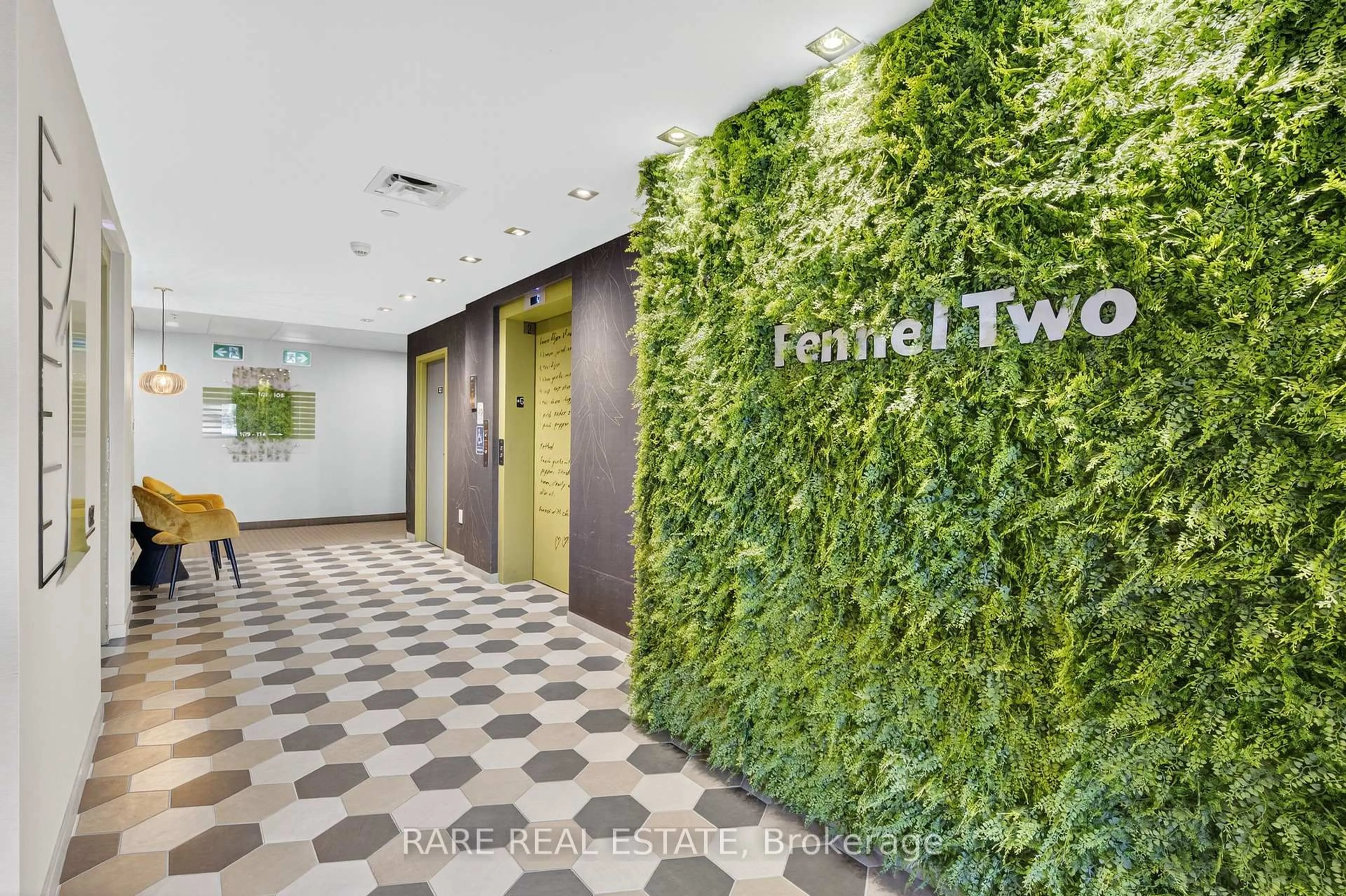 Indoor foyer for 5 Chef Lane #411, Barrie Ontario L9J 0J8