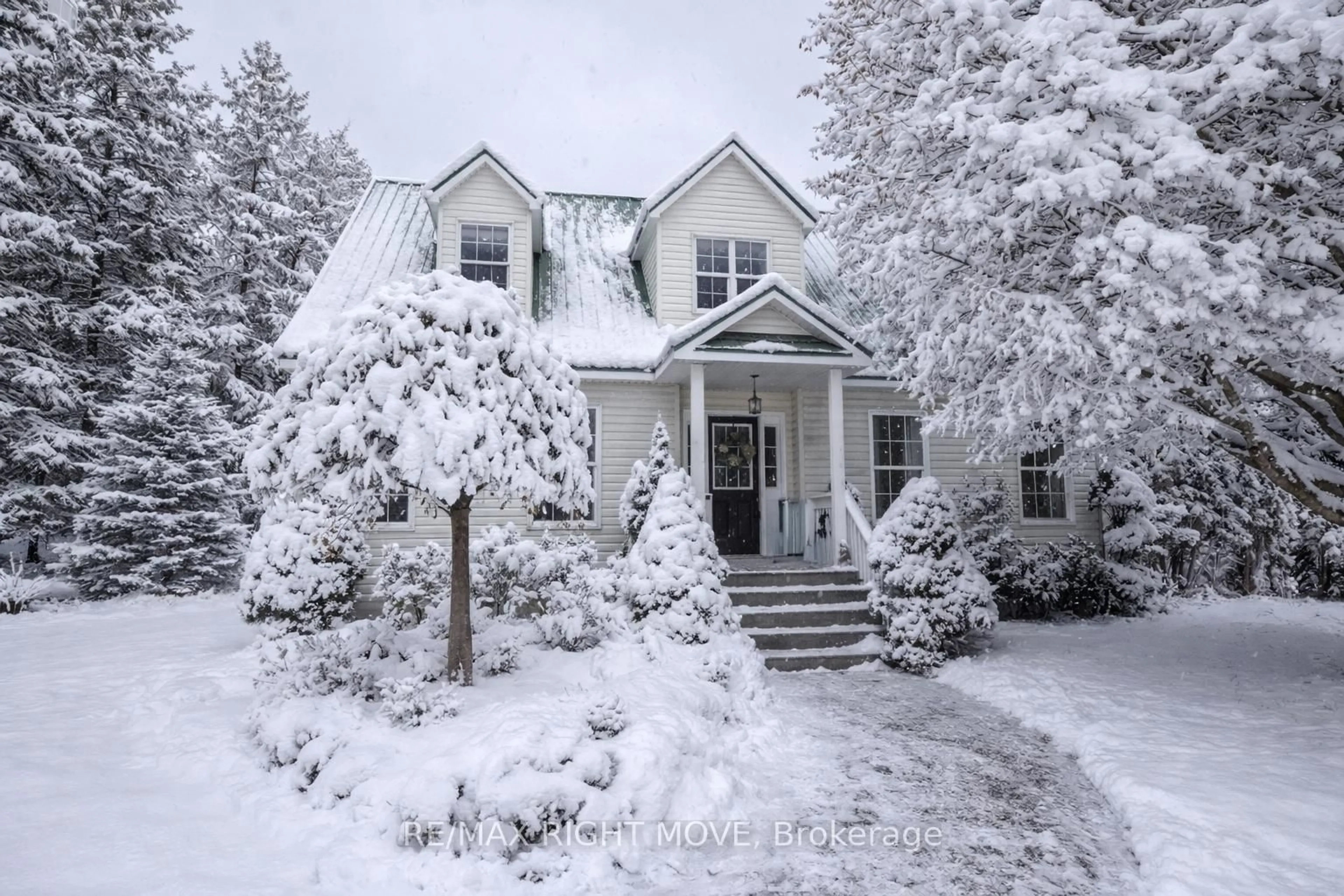 Unknown for 4043 Digby Dr, Severn Ontario L3V 0X4