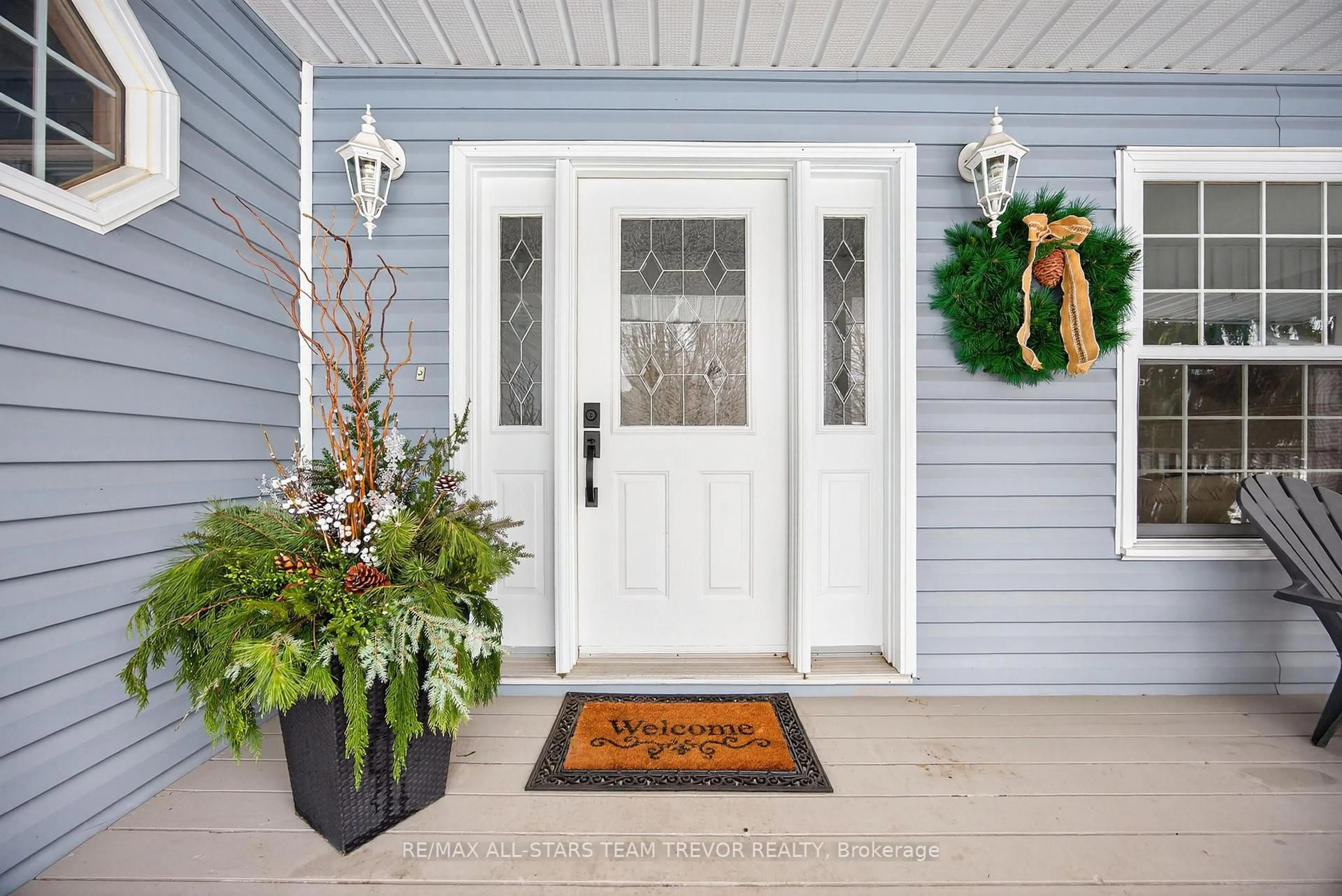 Indoor entryway for 5 Bailey Cres, Tiny Ontario L0L 2T0